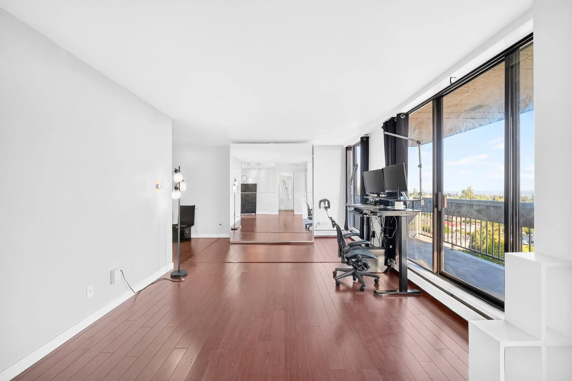 Photo 2 of 33 at #1105 – 6759 Willingdon Avenue