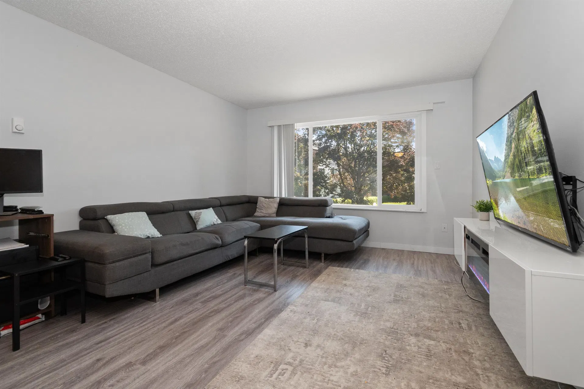 Photo 4 of 21 at #115 – 45598 Mcintosh Drive