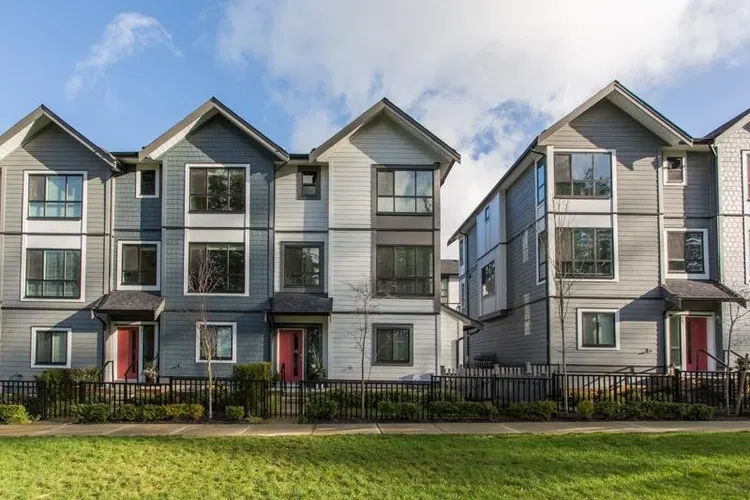 Photo 3 of 36 at #36 – 16760 25 Avenue