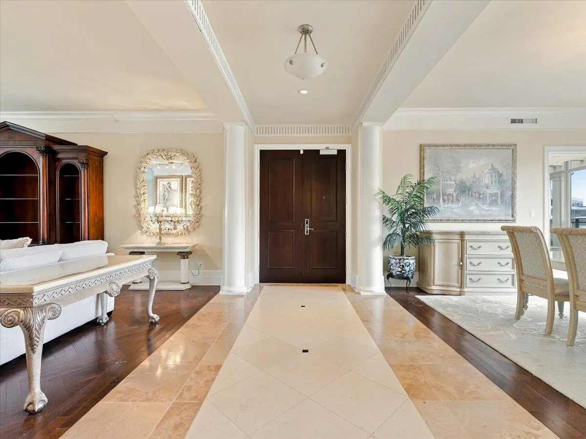 Photo 4 of 36 at PH – 526 Waters Edge Crescent