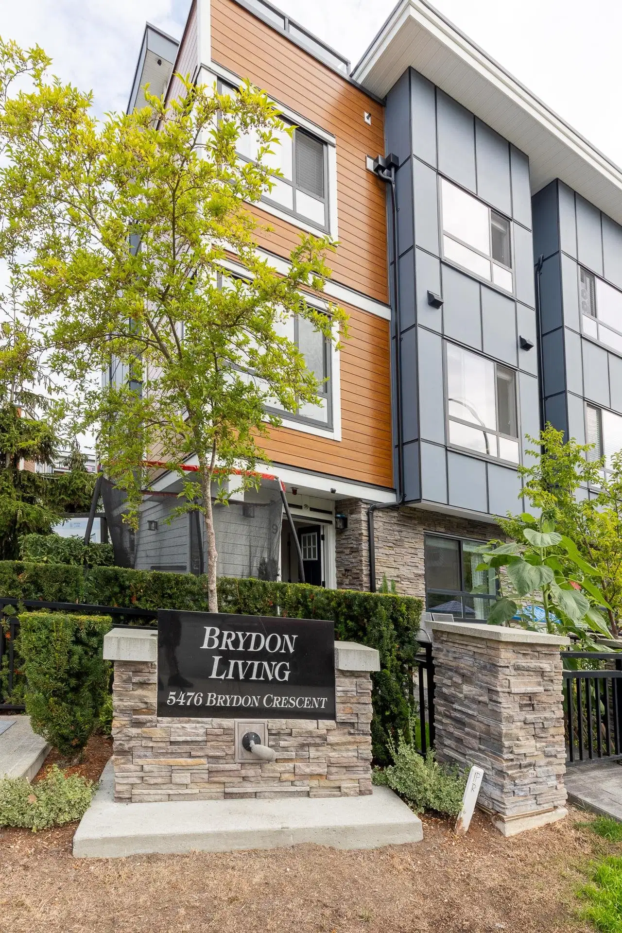 #9 – 5476 Brydon Crescent