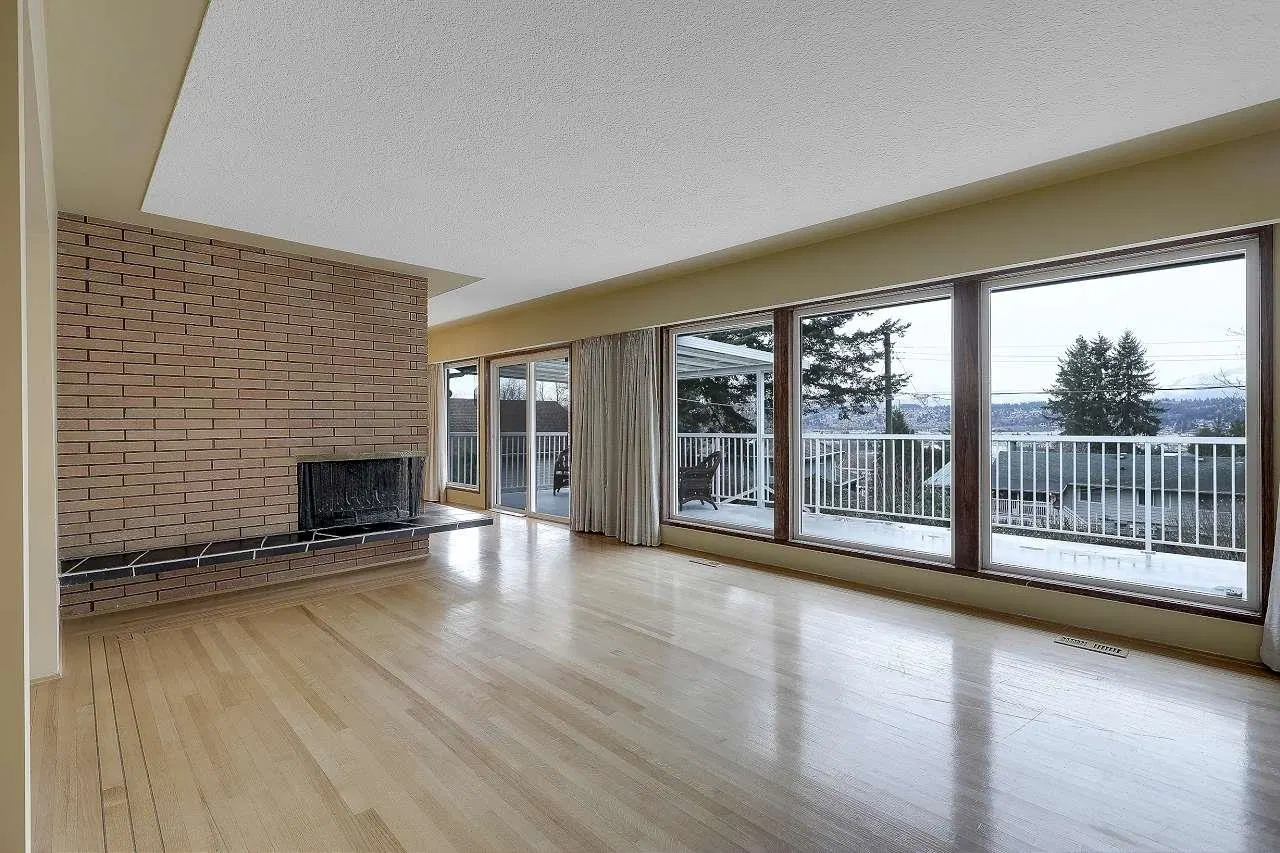 Photo 2 of 38 at 13753 114 Avenue