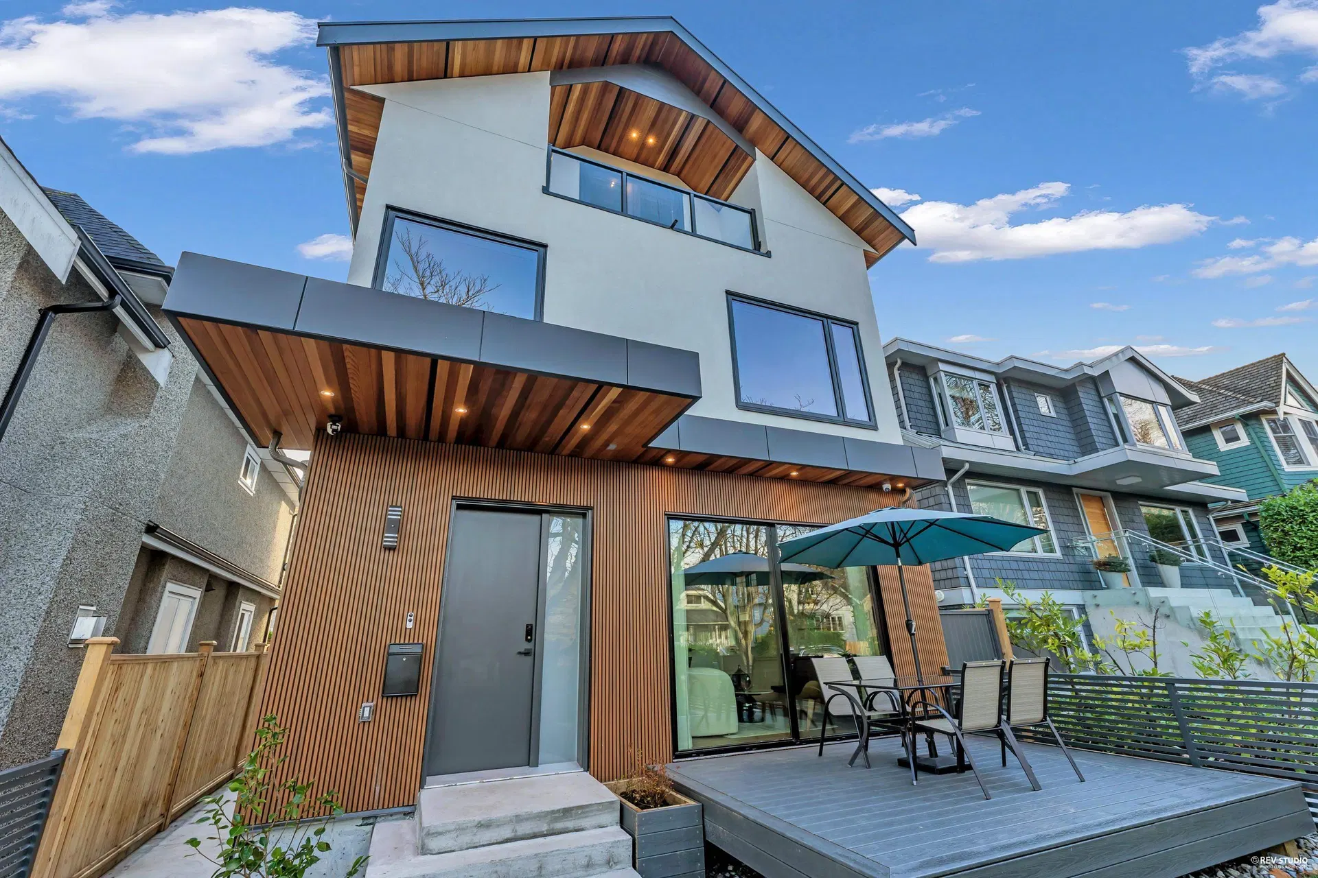 Photo 2 of 13 at #1 – 4150 W 14th Avenue