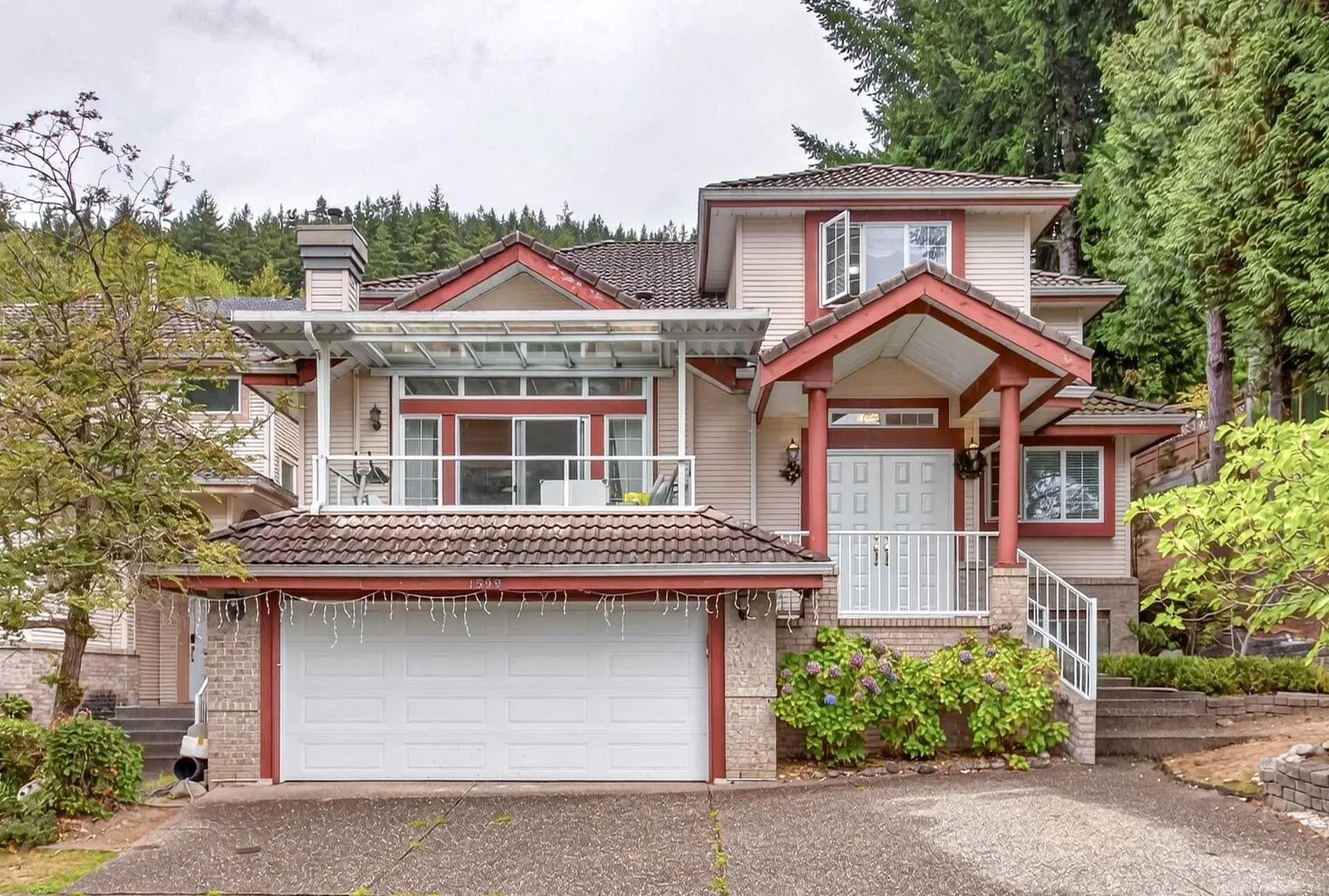 1599 Plateau Crescent
