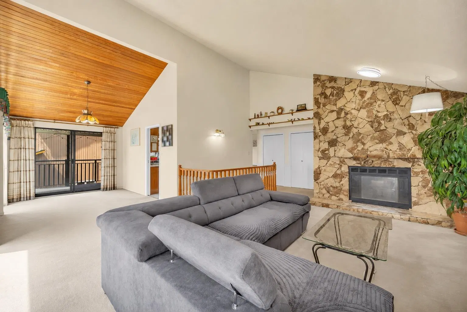 Photo 5 of 21 at 415 Goyer Court