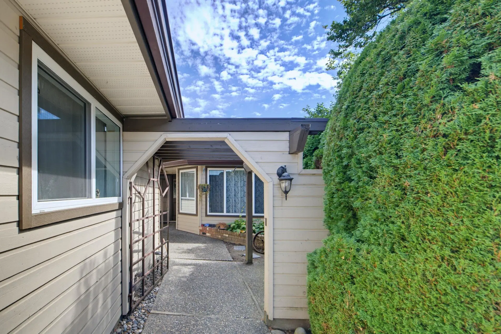 Photo 3 of 40 at #7 – 9515 Woodbine Street