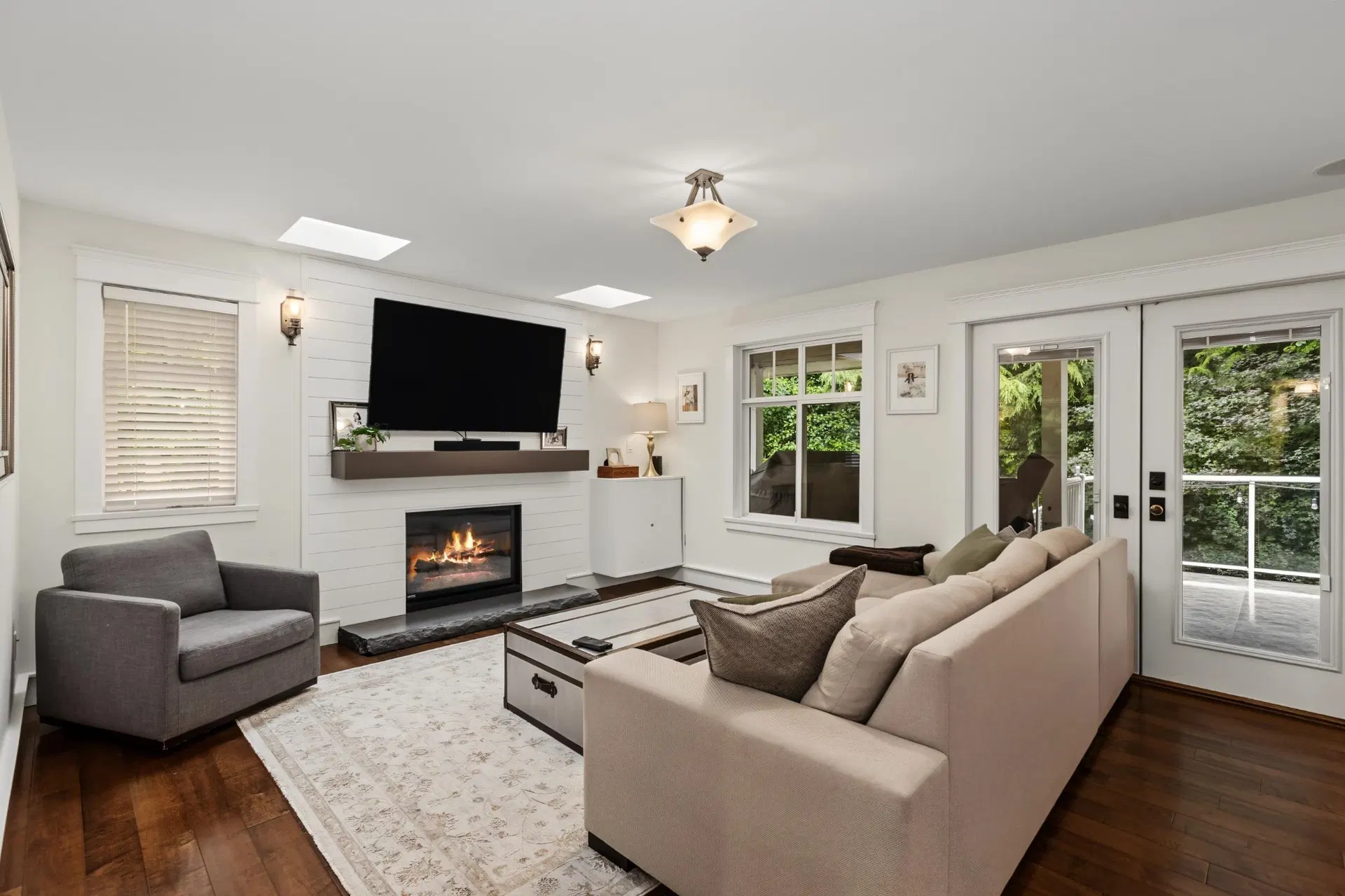 Photo 5 of 28 at 7785 143 Street
