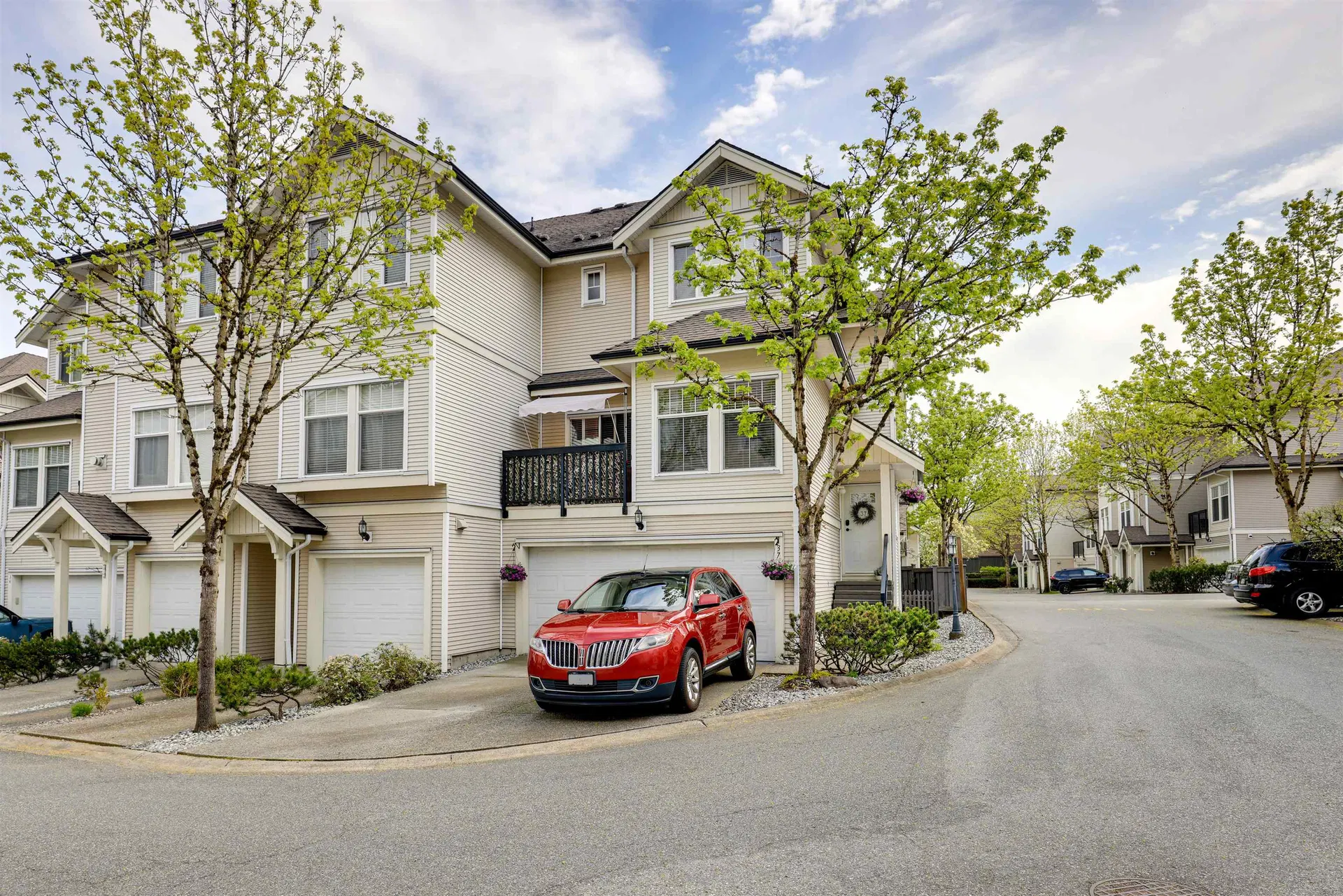 Photo 1 of 33 at #37 – 21535 88 Avenue