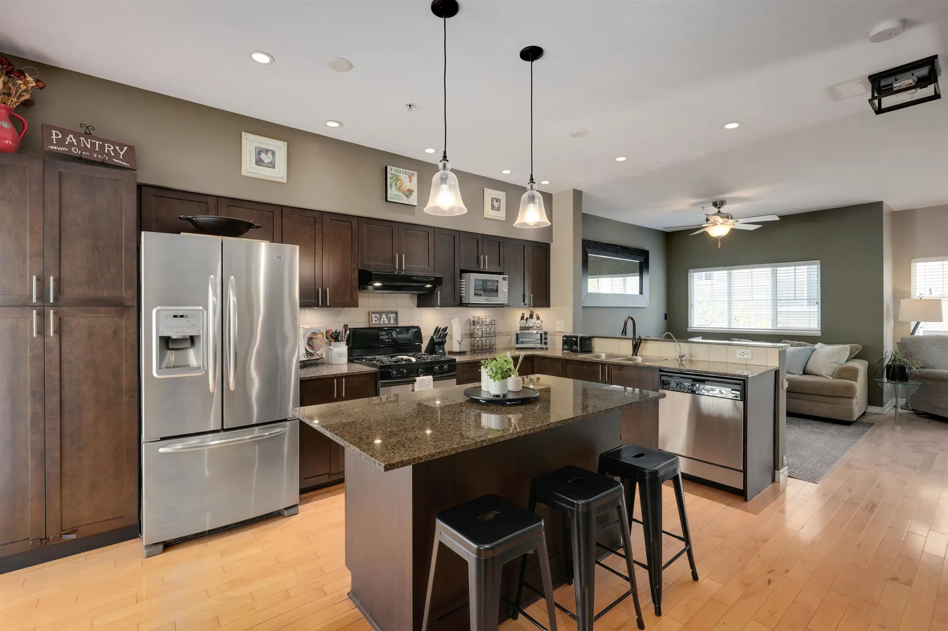 Photo 3 of 33 at #37 – 21535 88 Avenue
