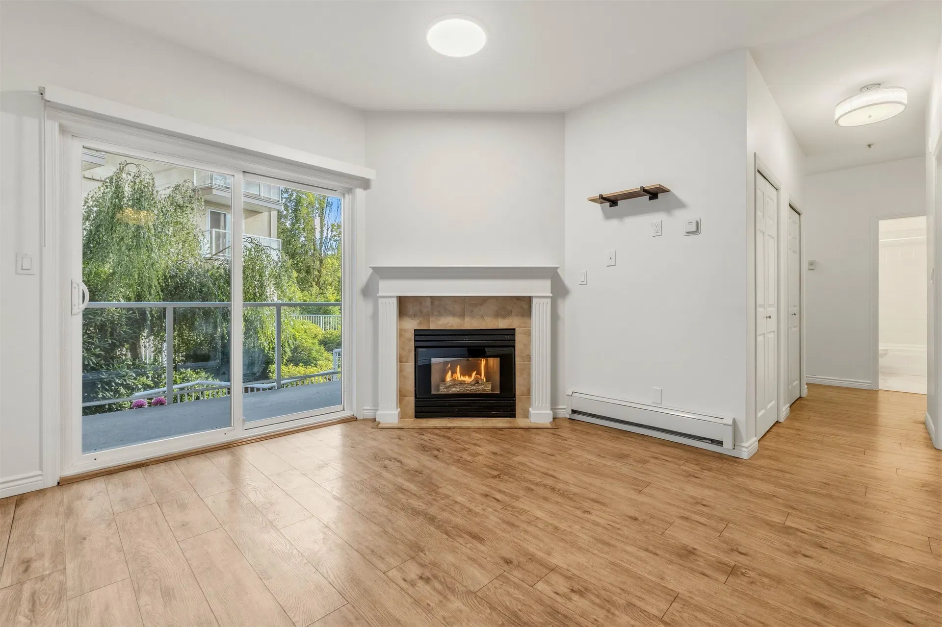 Photo 4 of 35 at #203 – 8142 120a Street