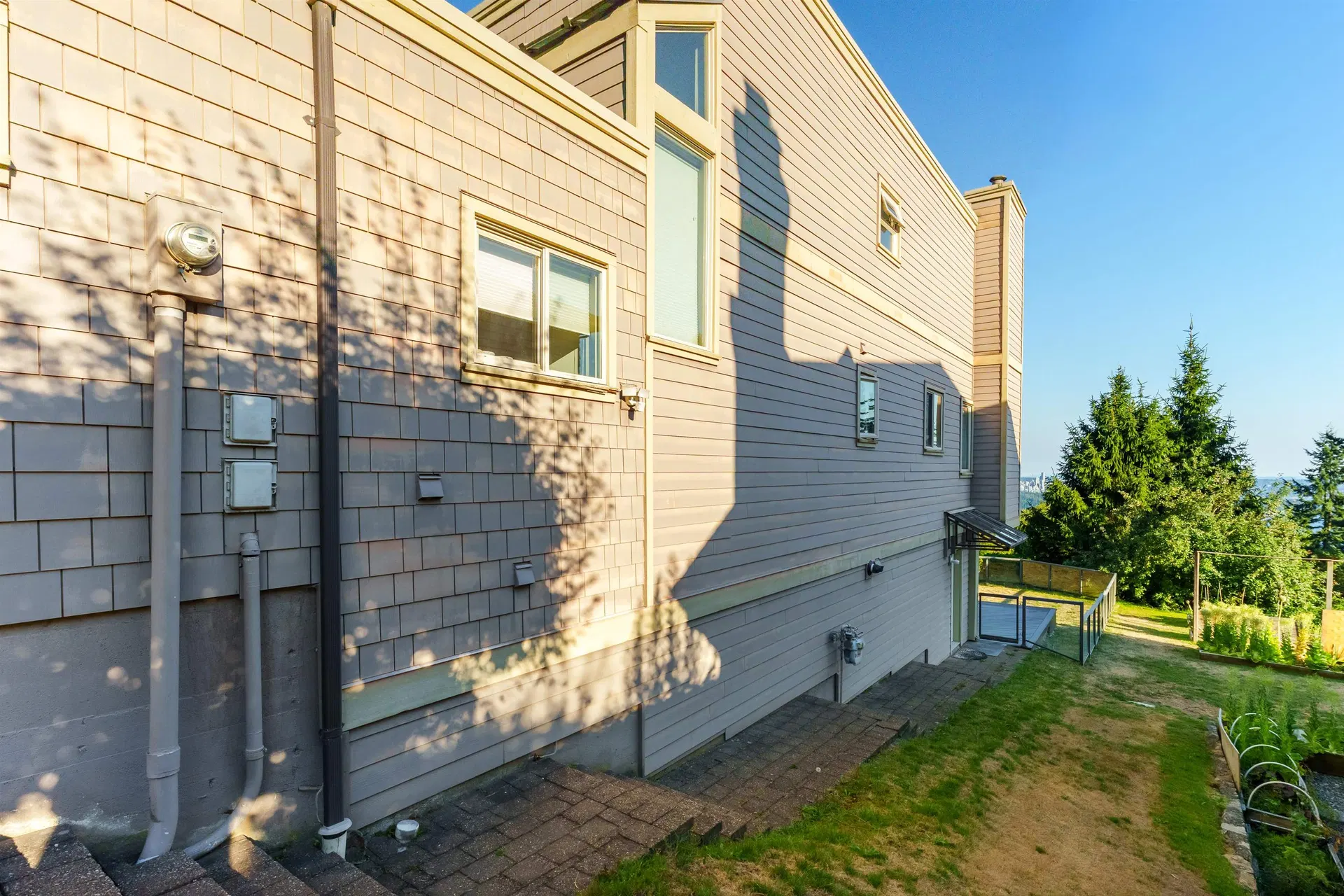 Photo 5 of 39 at Lower – 2426 Westhill Court