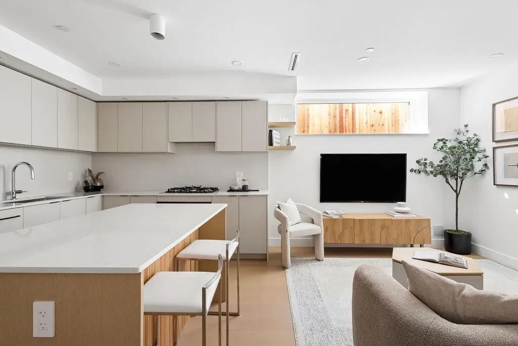 #2 – 2124 8 Avenue