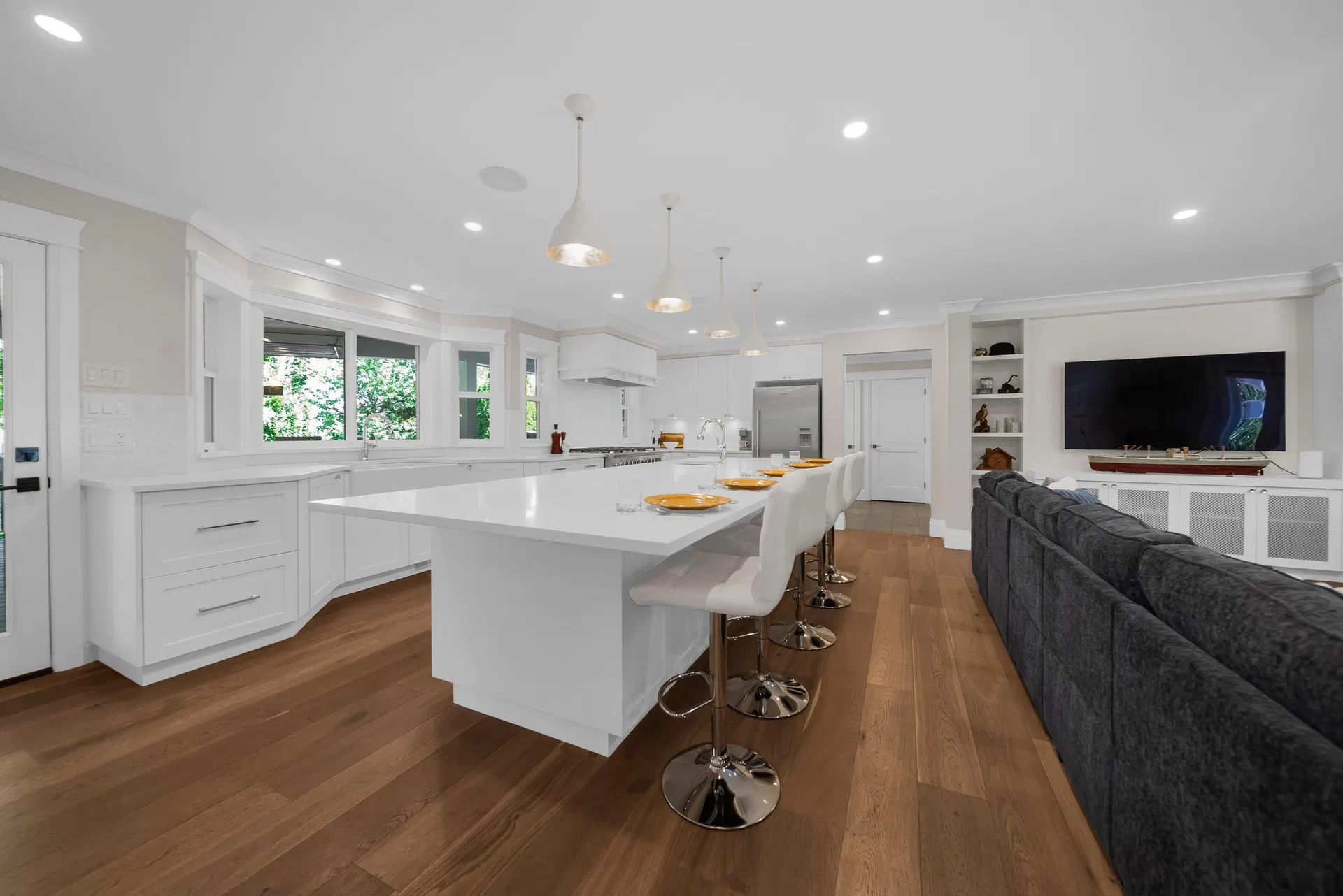 Photo 5 of 40 at 3330 140 Street