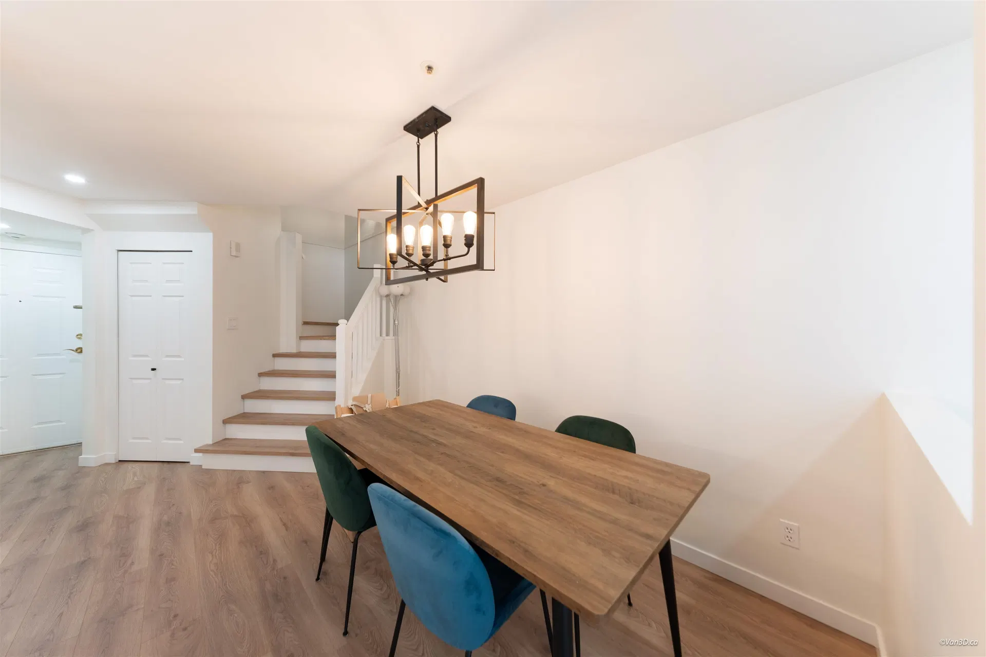 Photo 4 of 22 at #113 – 2960 Princess Crescent