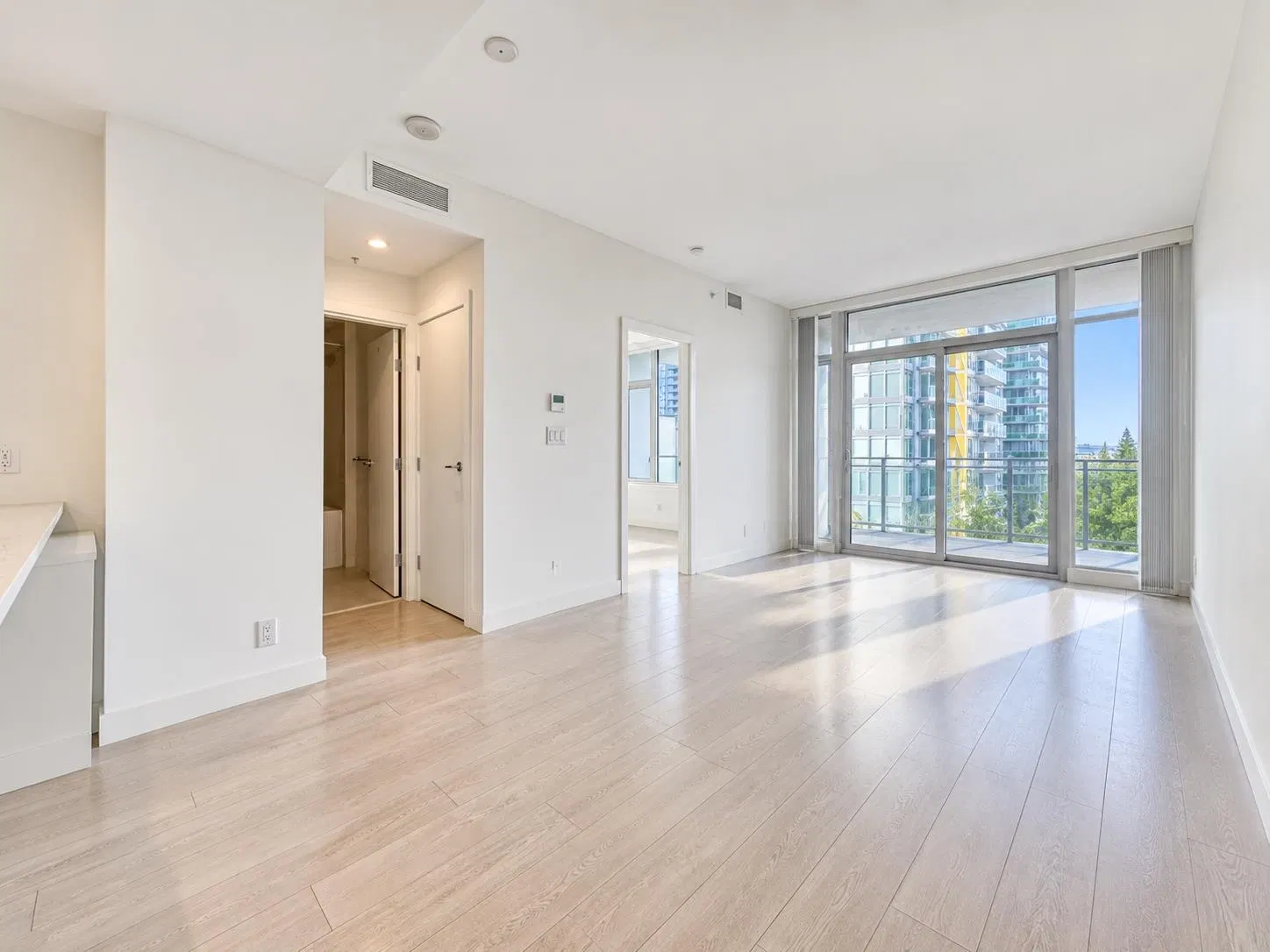 Photo 4 of 16 at #401 – 5051 Imperial Street