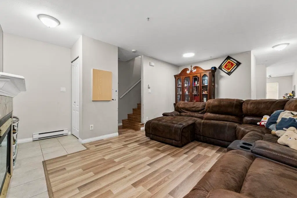 Photo 4 of 25 at #203 – 5625 Senlac Street