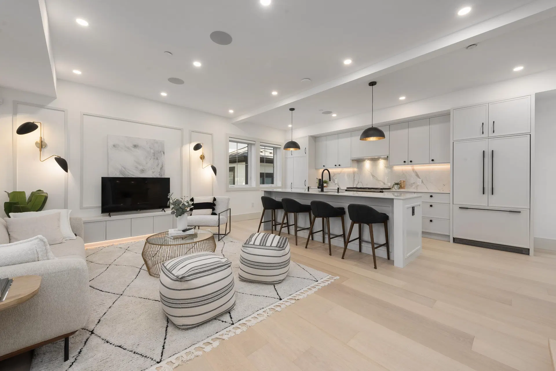 Photo 3 of 34 at #1 – 375 E 33rd Avenue