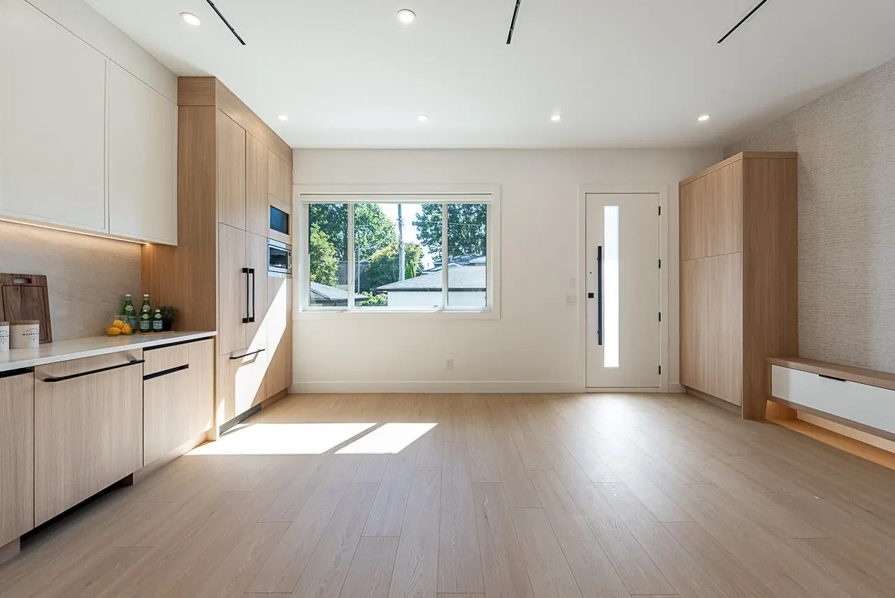 Photo 5 of 38 at #4 – 3940 Eton Street