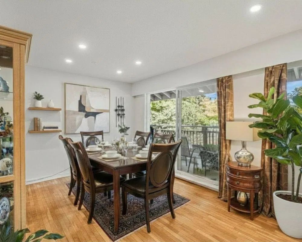 Photo 3 of 16 at #608 – 555 W 28th Street