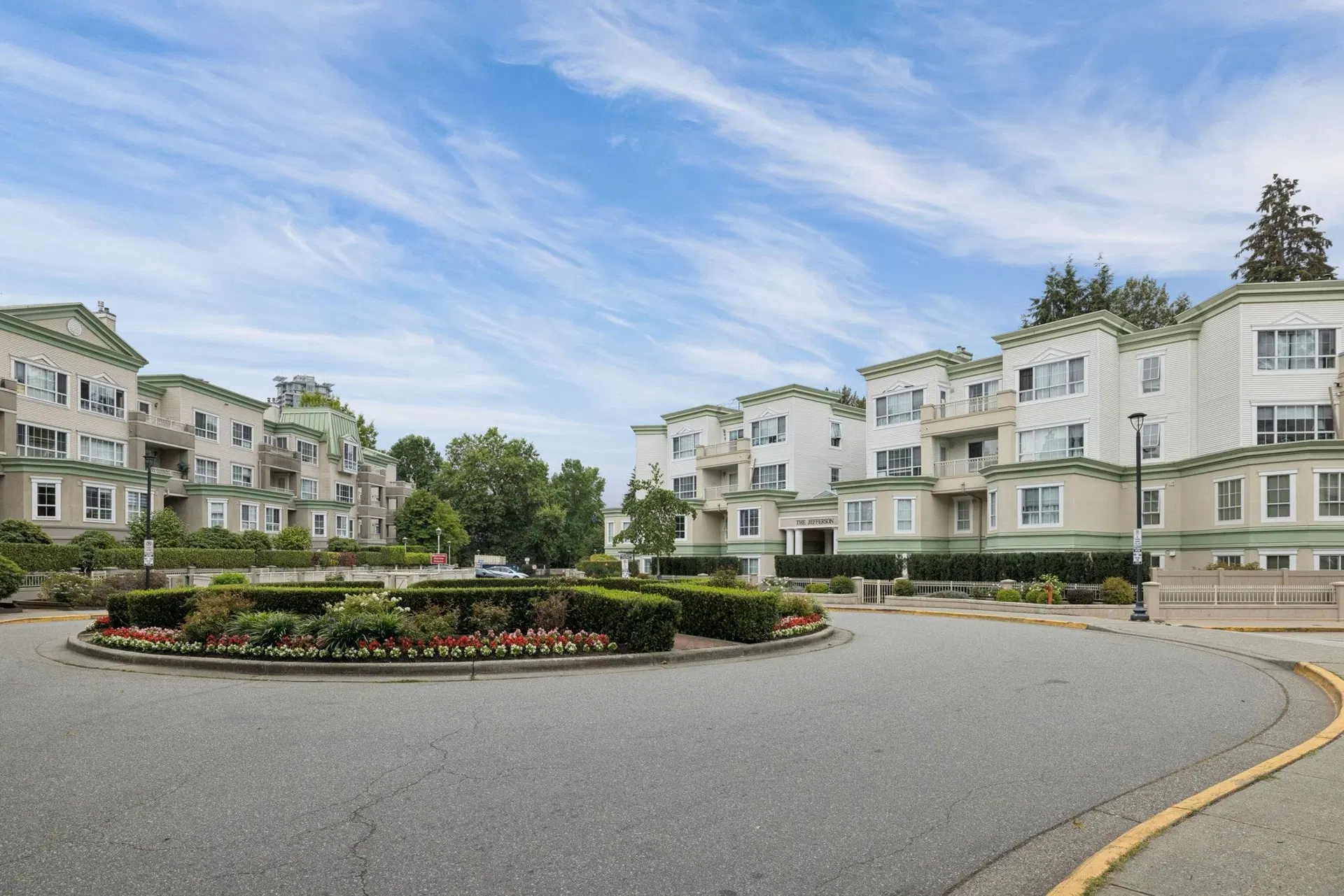 #418 – 2960 Princess Crescent