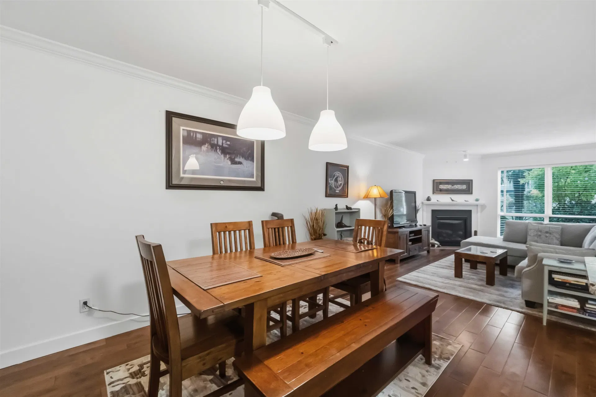 Photo 4 of 37 at #107 – 15875 Marine Drive