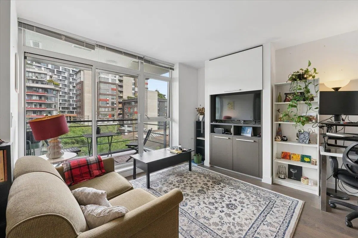 Photo 3 of 26 at #608 – 288 W 1st Avenue