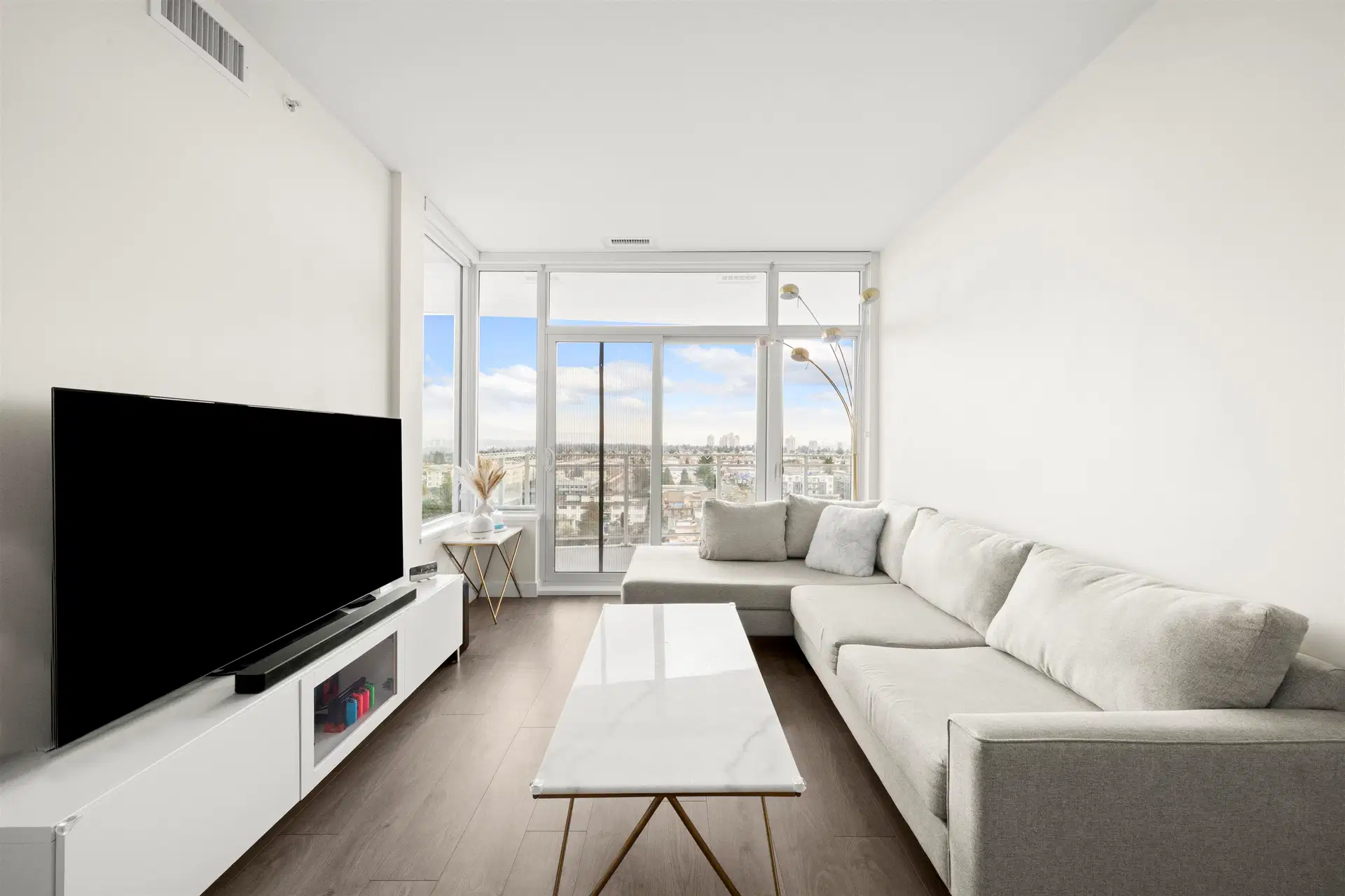 #1103 – 5051 Imperial Street