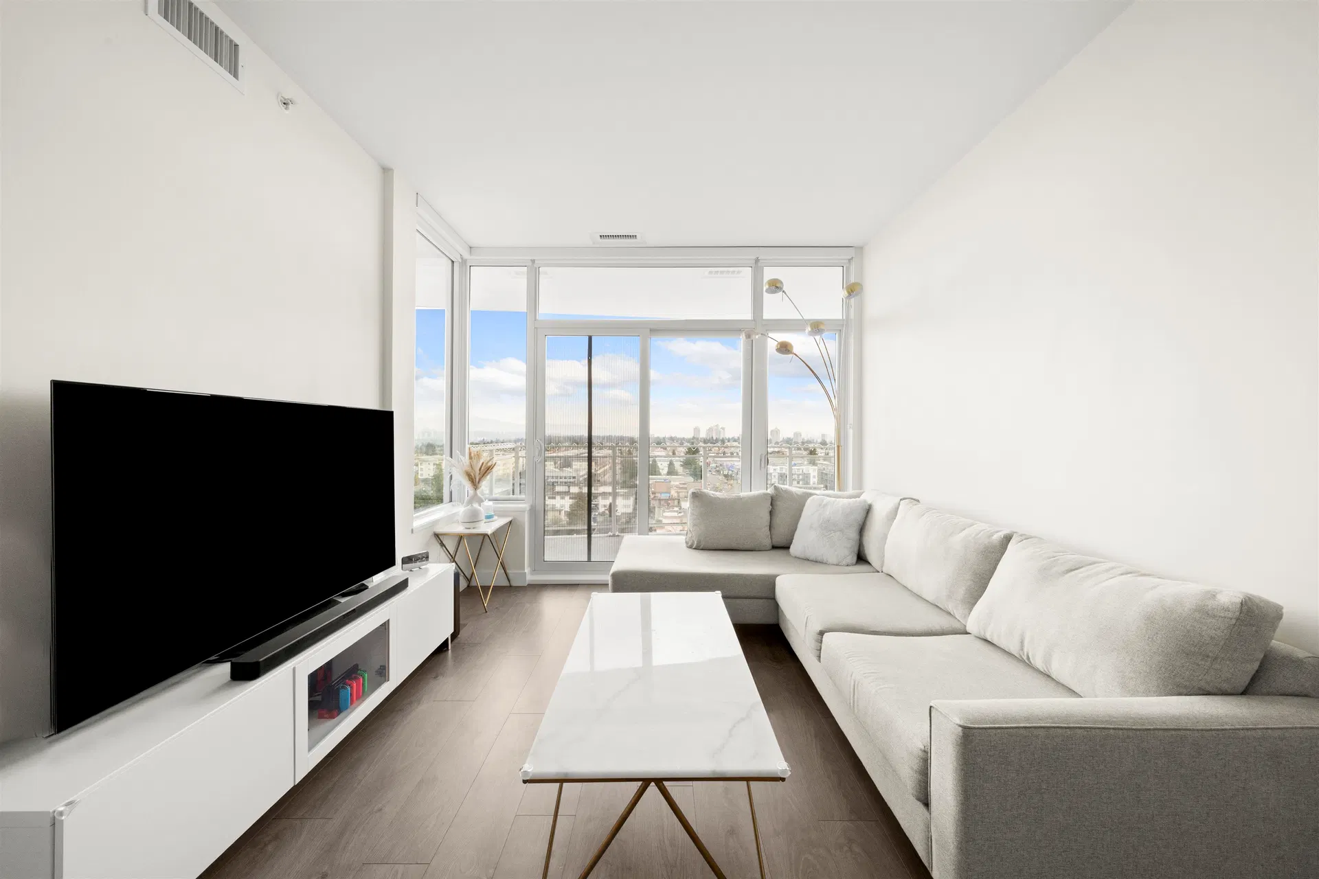#1103 – 5051 Imperial Street