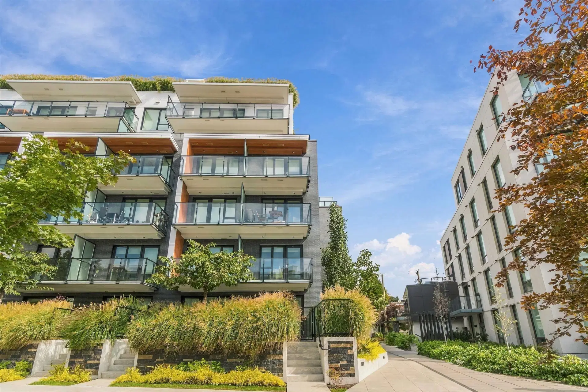 #205 – 5168 Cambie Street