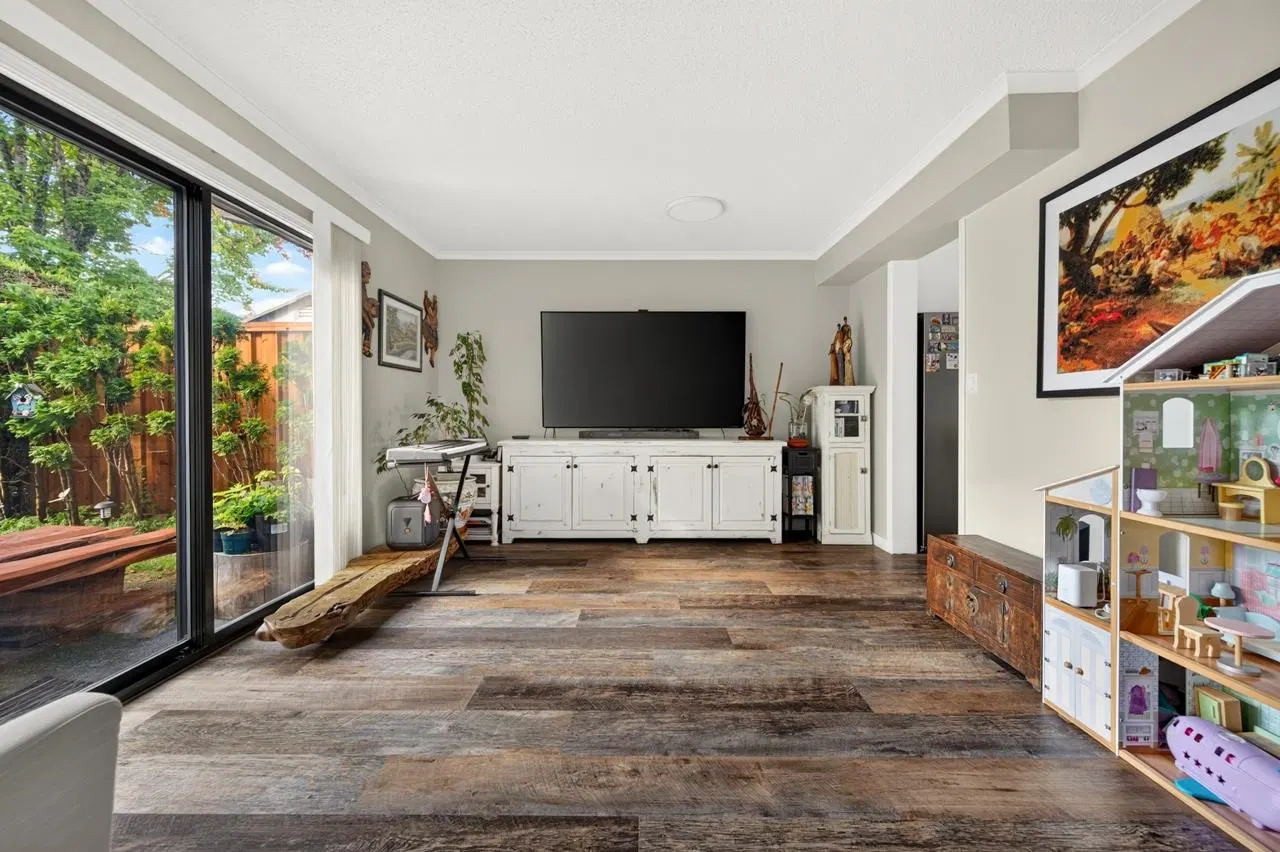 Photo 4 of 22 at #16 – 9080 Parksville Drive
