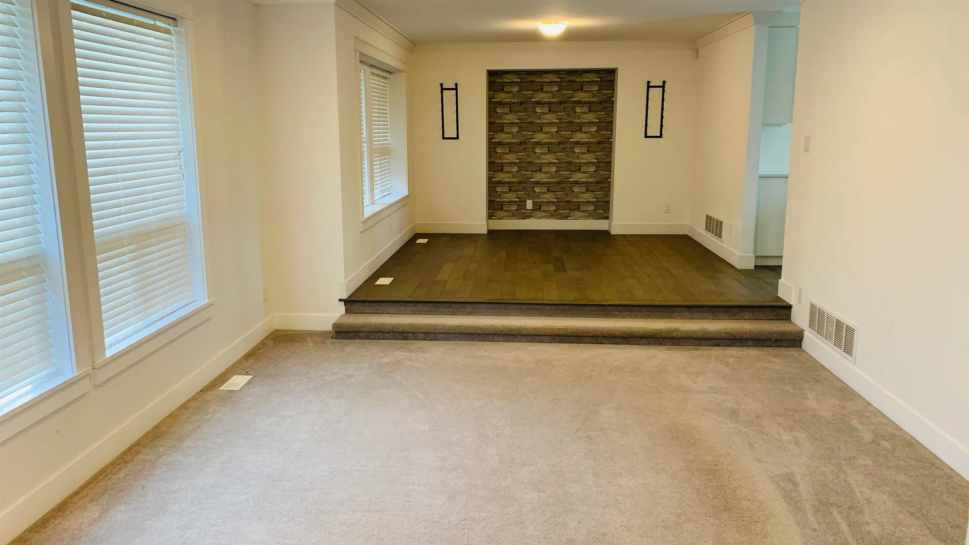 Photo 5 of 7 at 20737 24 Avenue