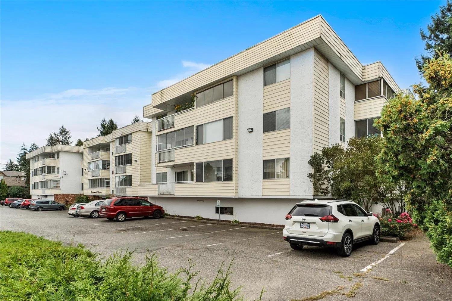 Photo 2 of 31 at #203 – 32070 Peardonville Road
