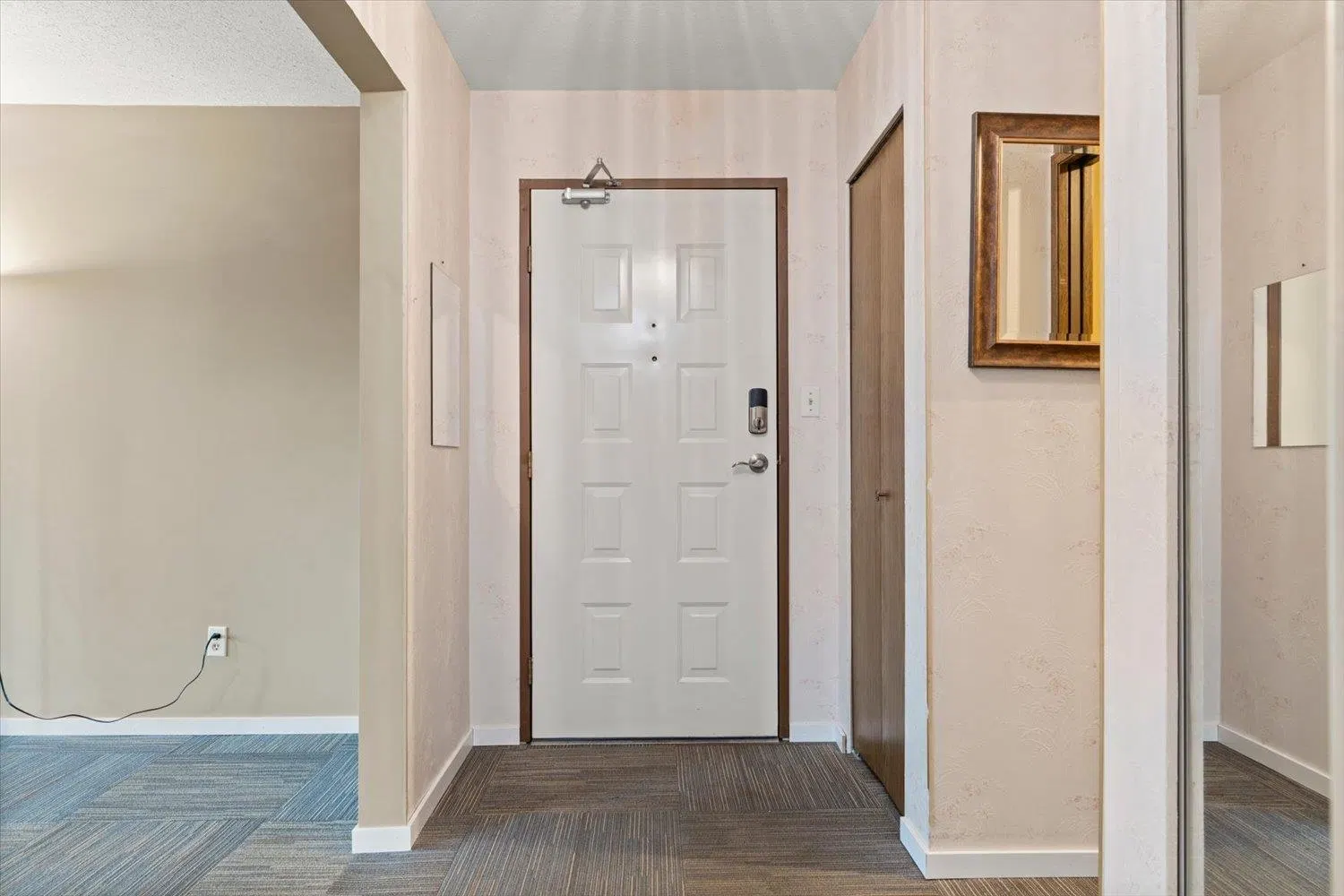 Photo 5 of 31 at #203 – 32070 Peardonville Road