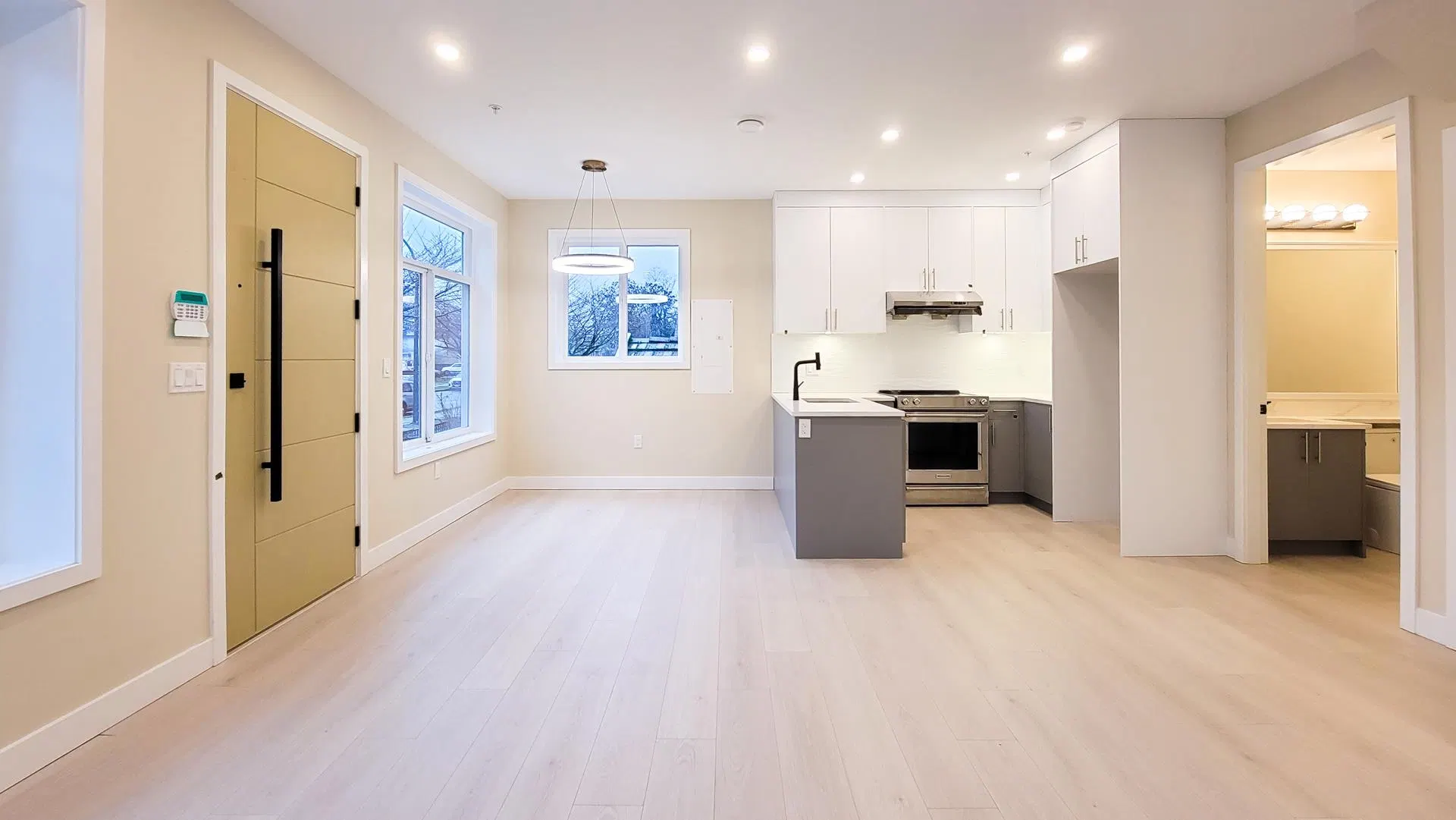Photo 5 of 24 at 3431 E 23rd Avenue