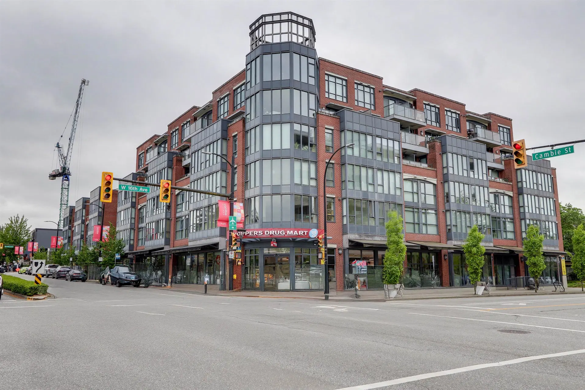 #221 – 3228 Tupper Street