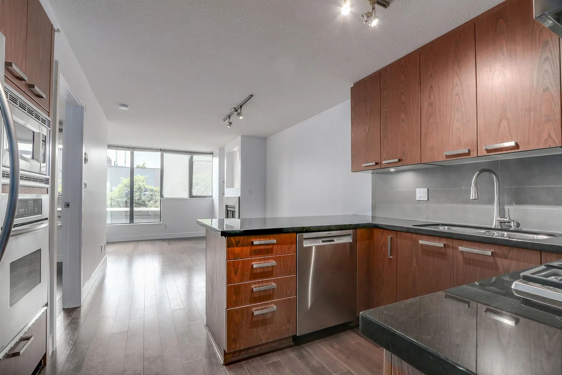 Photo 2 of 20 at #221 – 3228 Tupper Street