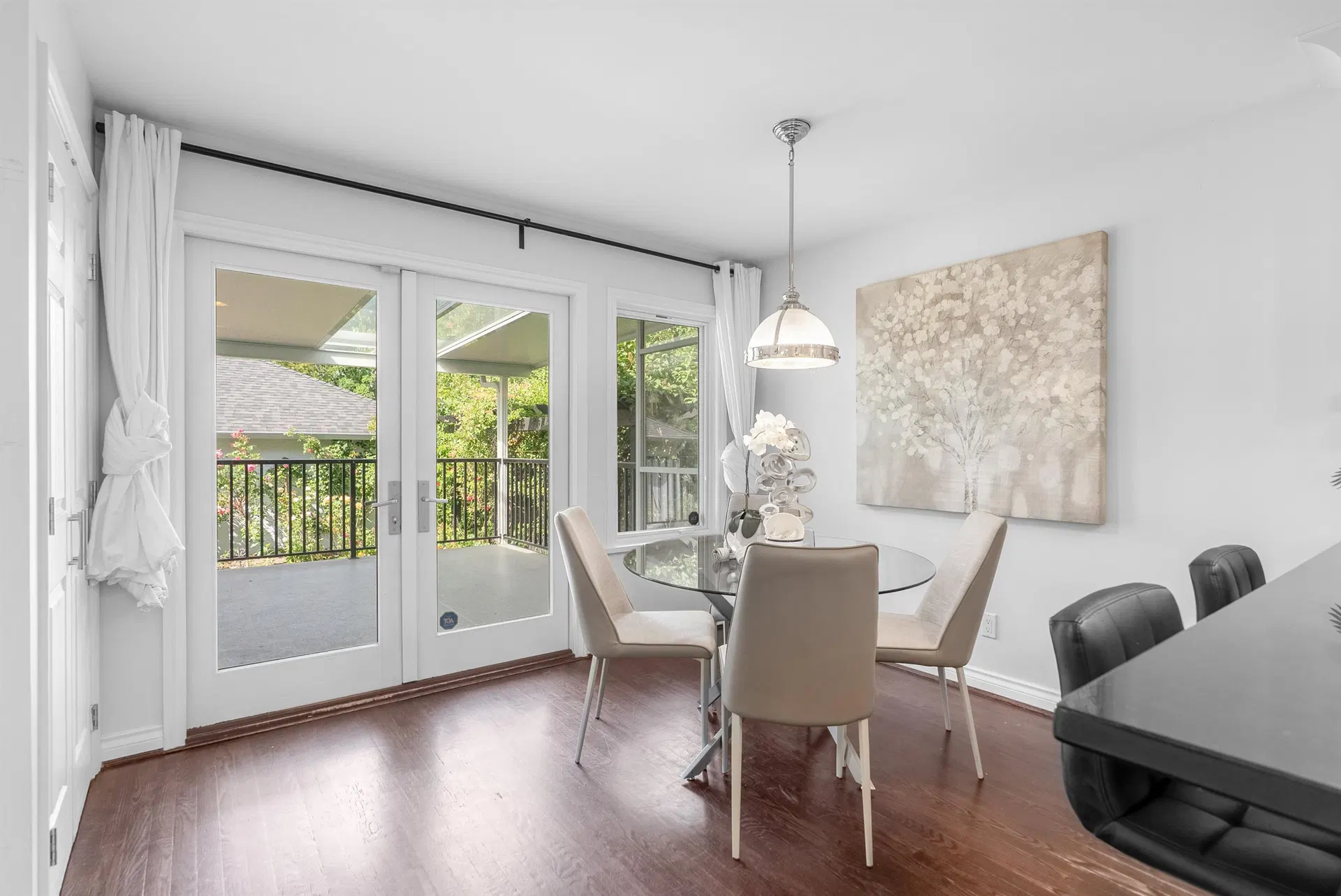 Photo 5 of 40 at 3985 W 14th Avenue