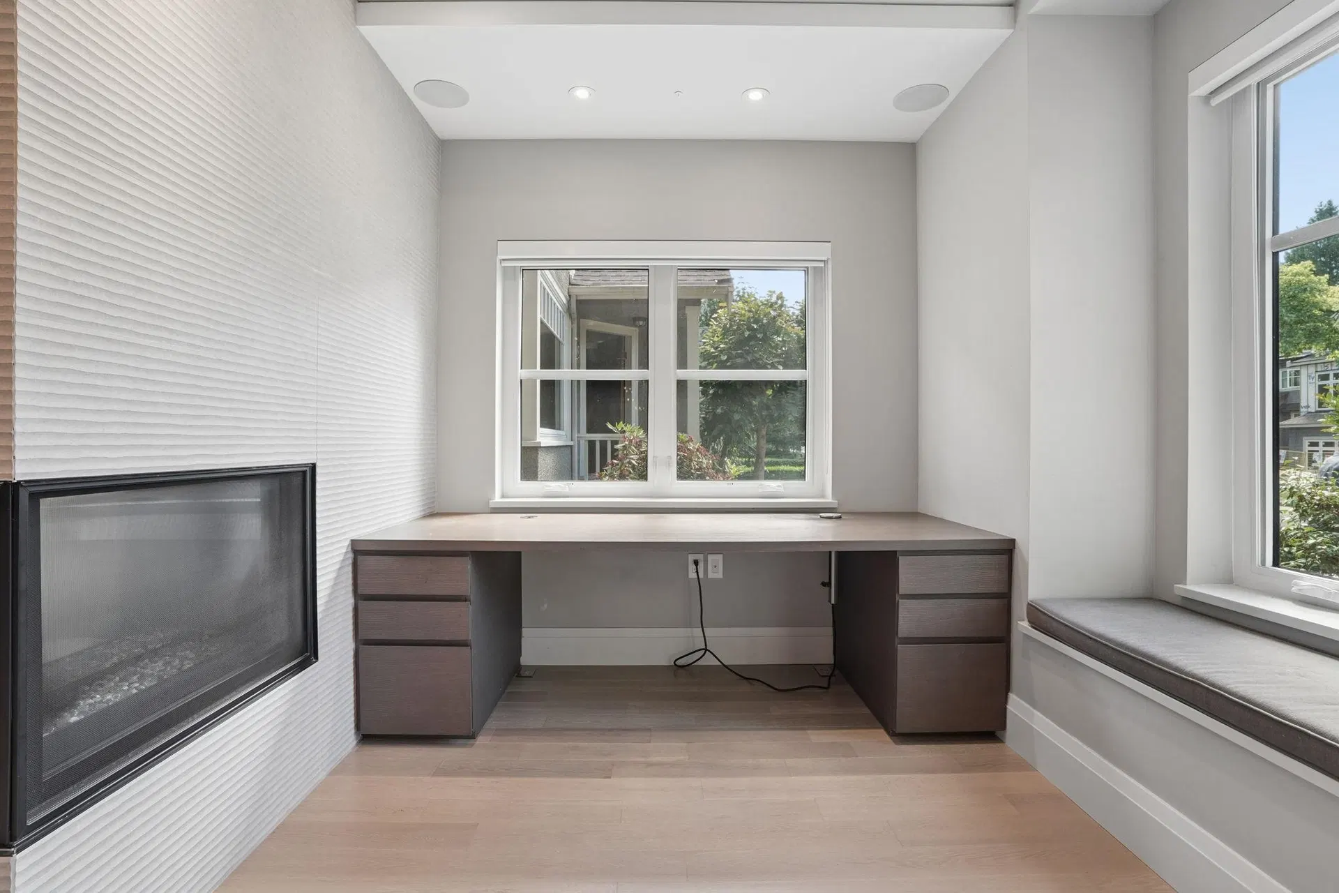 Photo 5 of 40 at 4481 W 15th Avenue