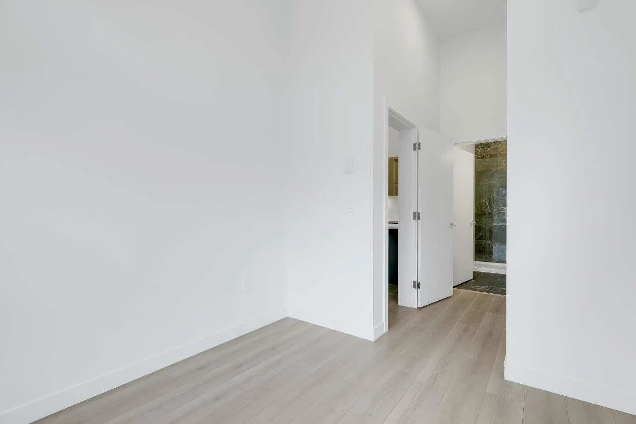 Photo 3 of 25 at #119 – 10777 138 Street