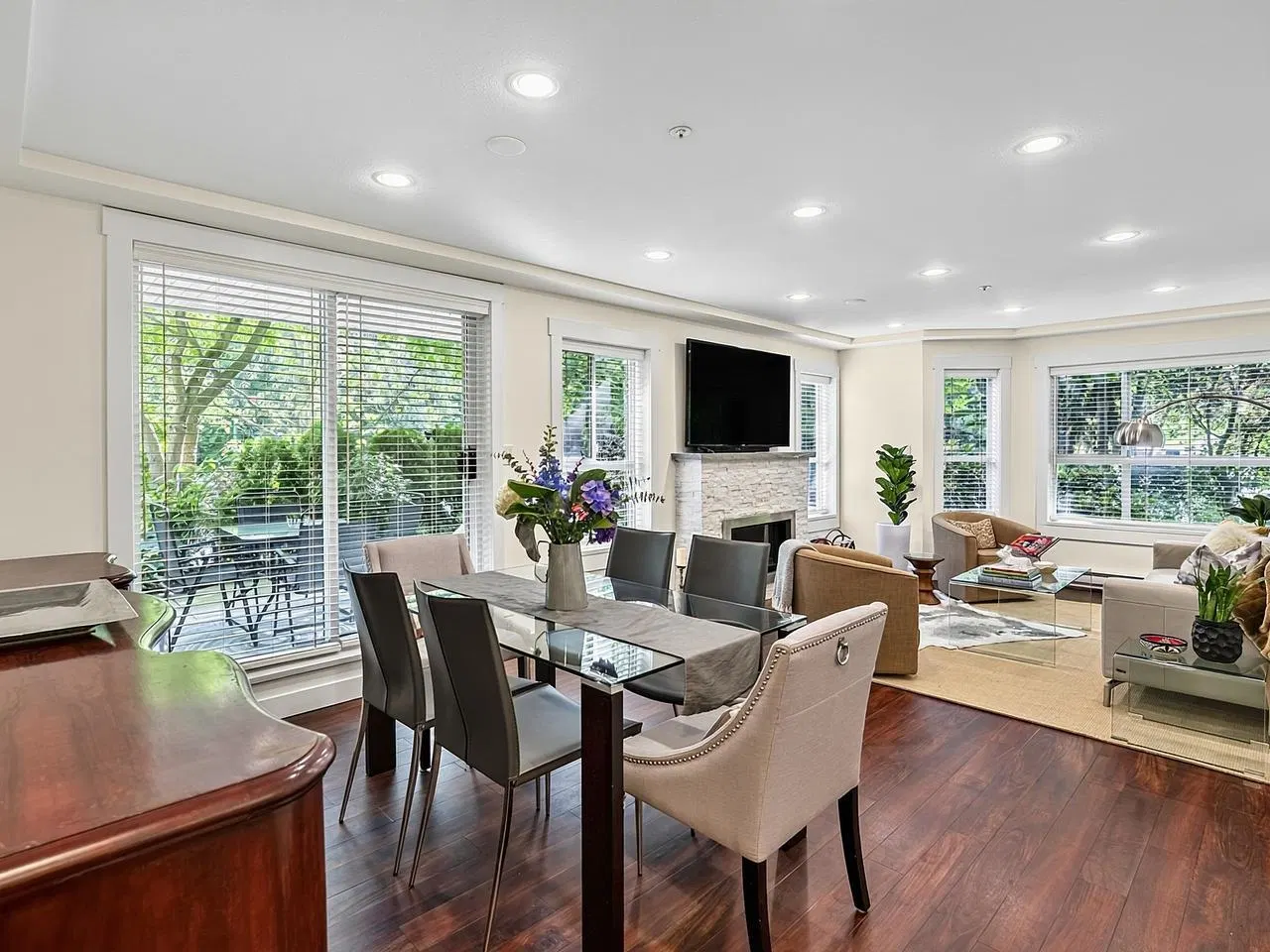 Photo 3 of 25 at #109 – 1283 Parkgate Avenue