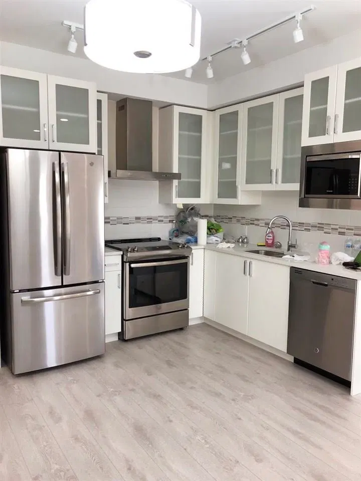 Photo 4 of 10 at #203 – 4882 Slocan Street