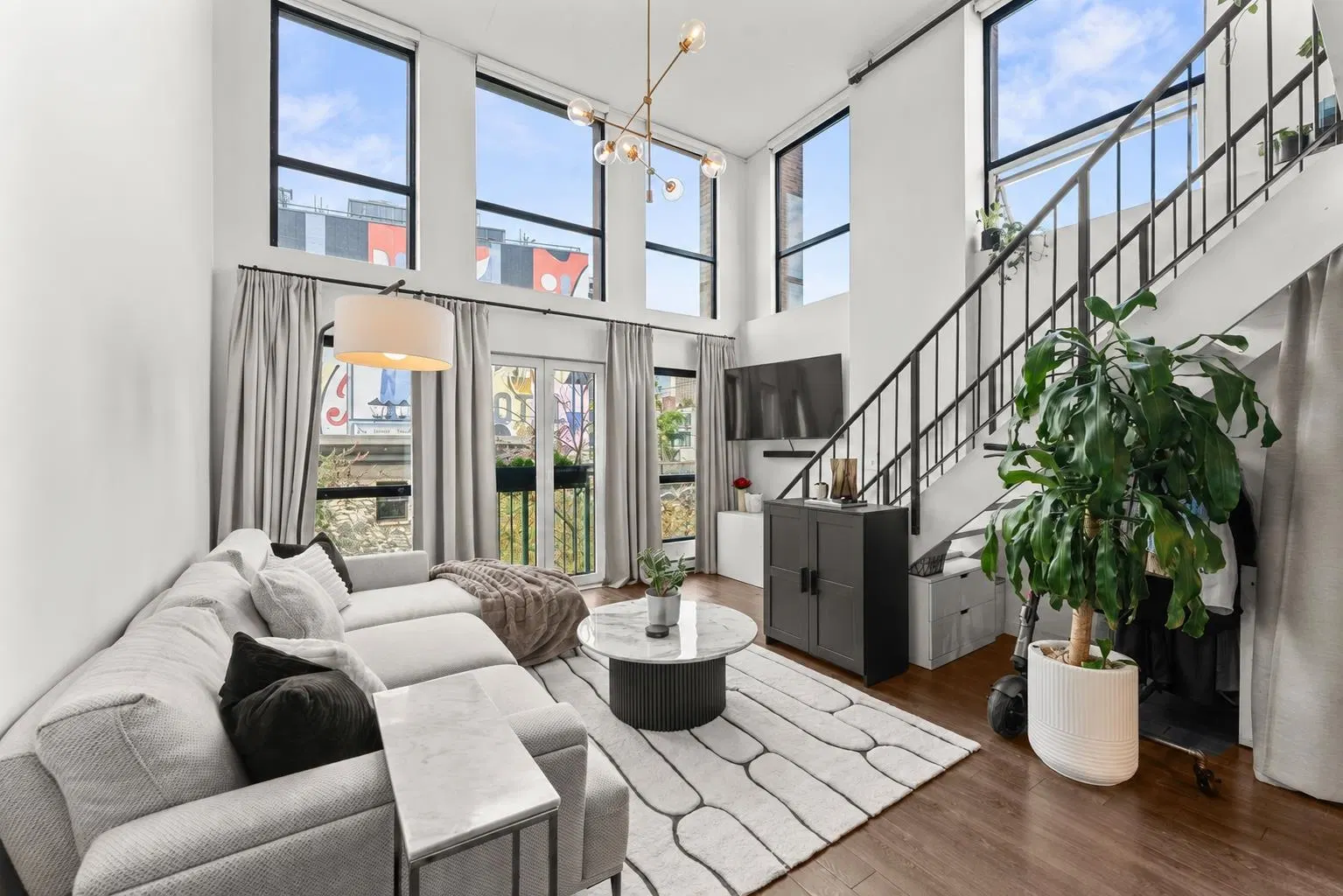 #401 – 1 Cordova Street