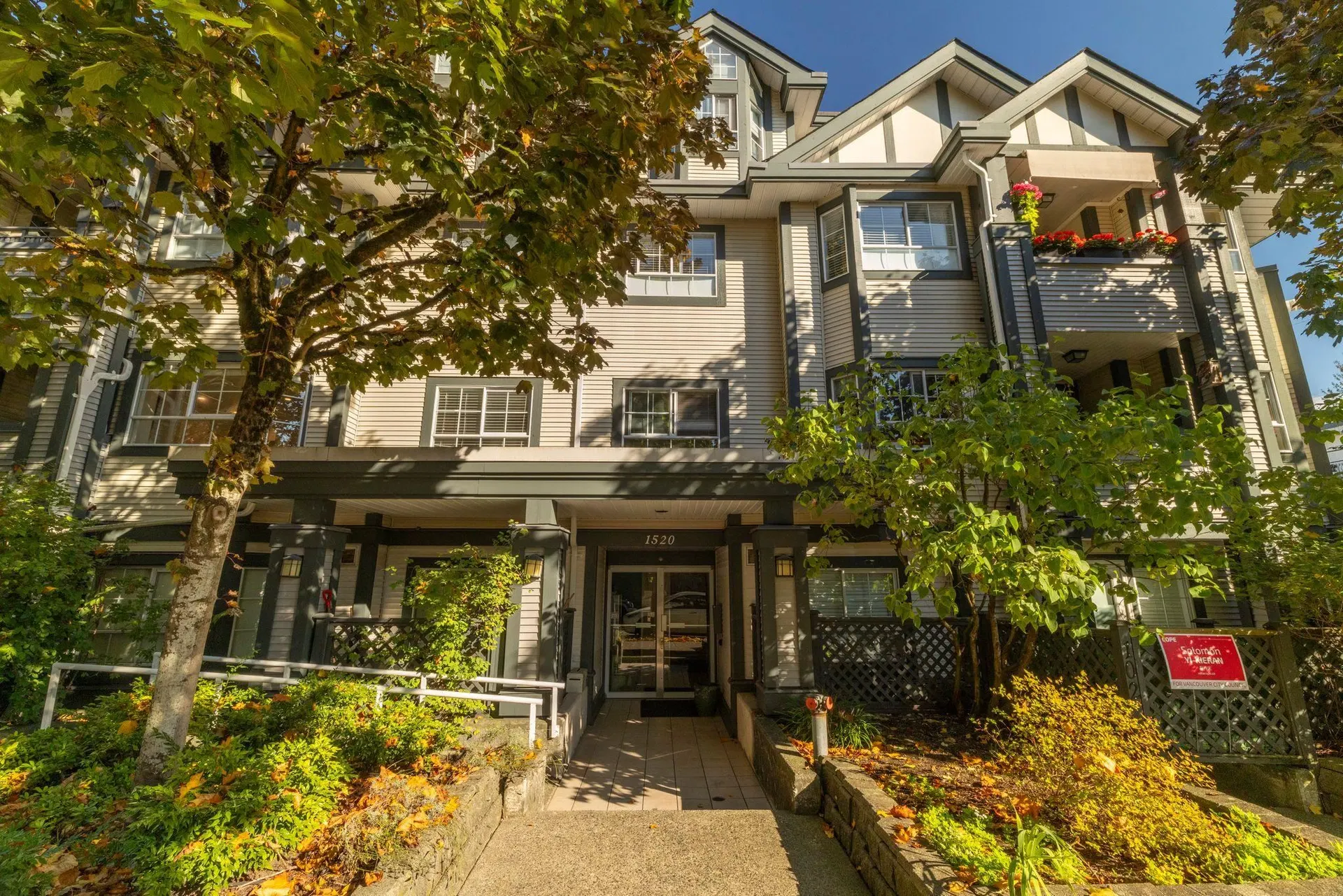 #202 – 1520 Cotton Drive