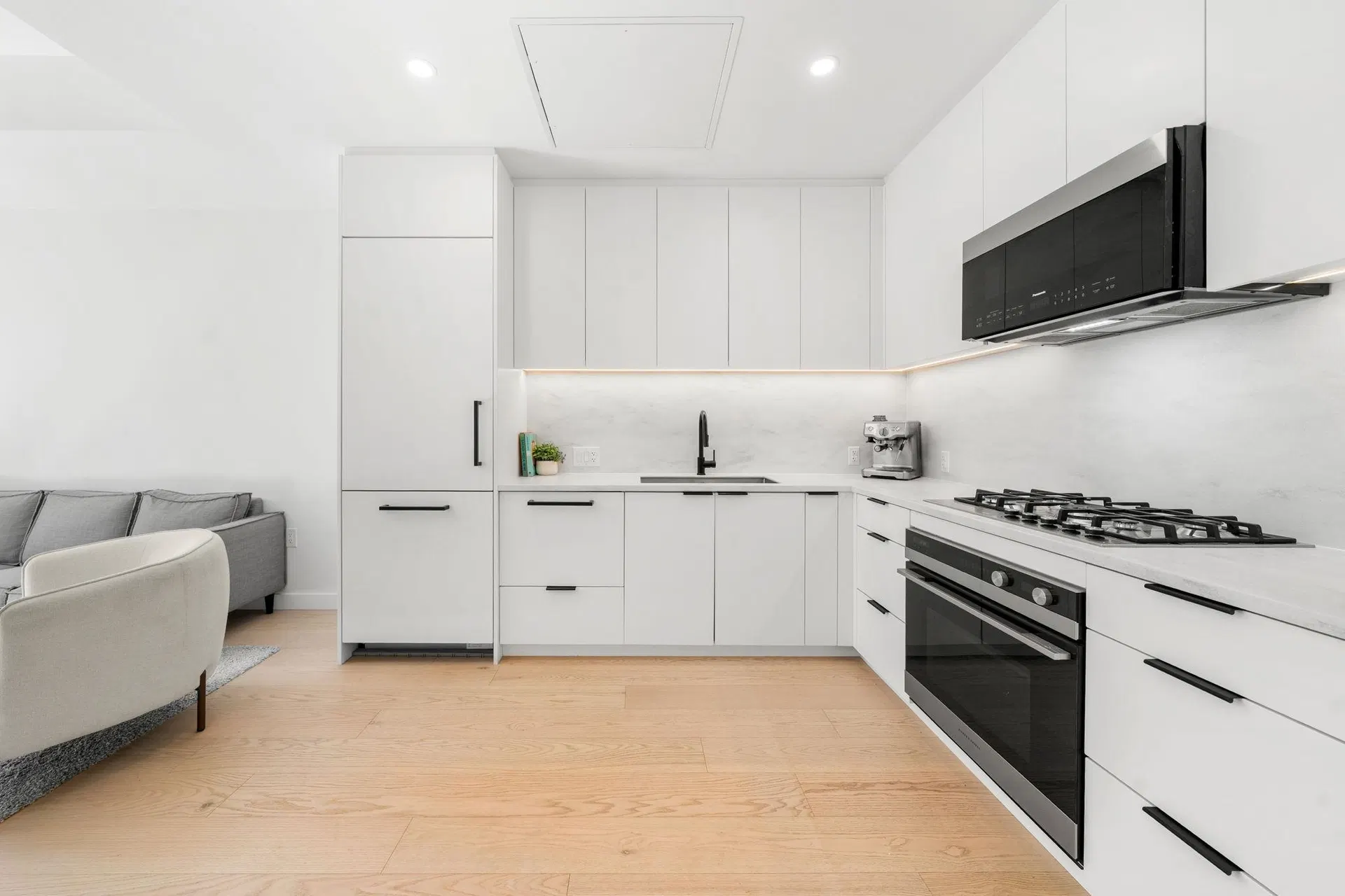 Photo 4 of 36 at #127 – 650 E 2nd Street