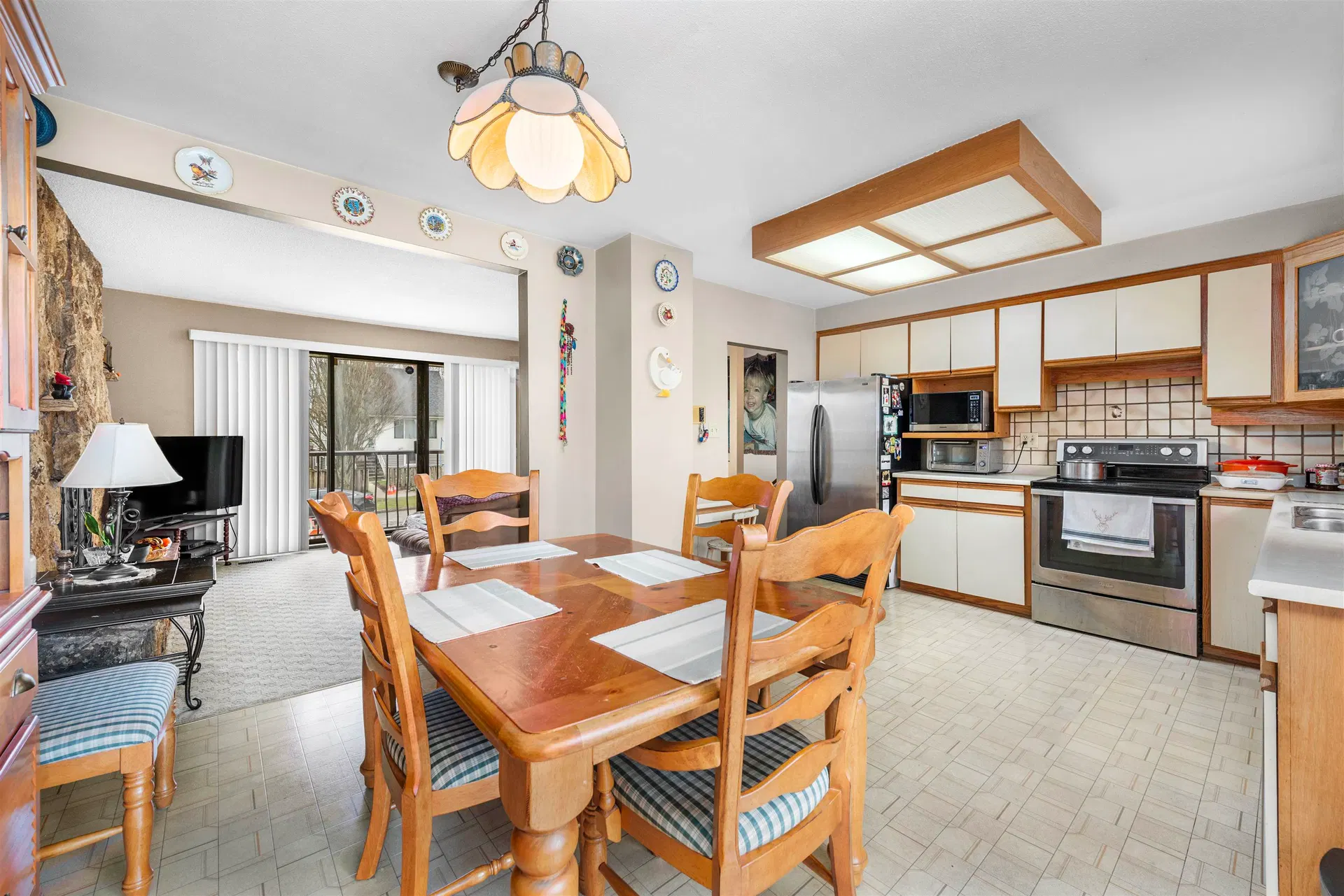 Photo 5 of 36 at 3481 Dieppe Drive