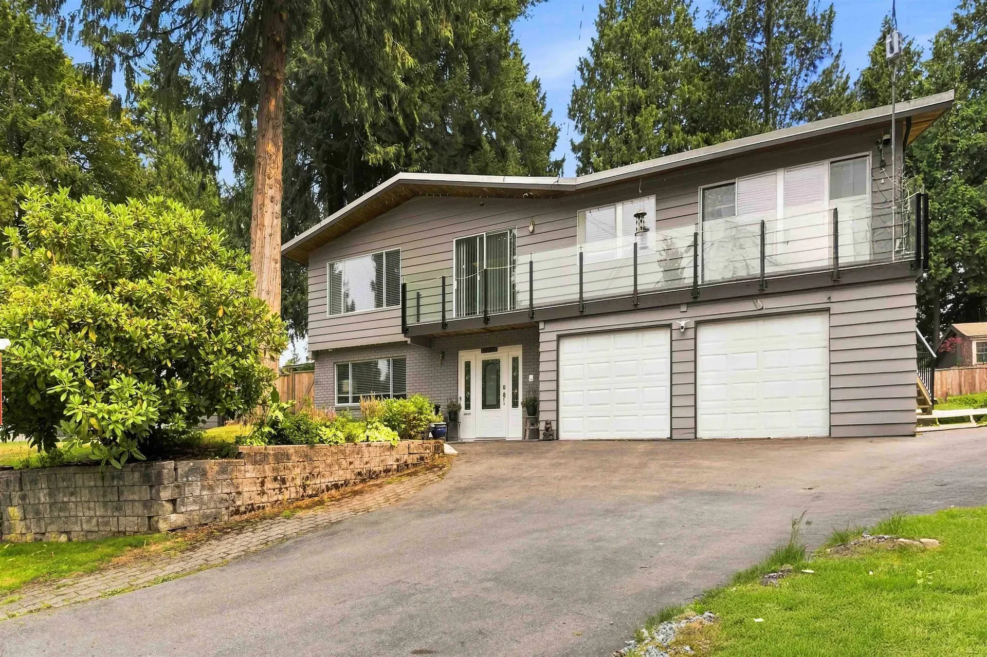 Photo 1 of 38 at 10520 Sunview Place
