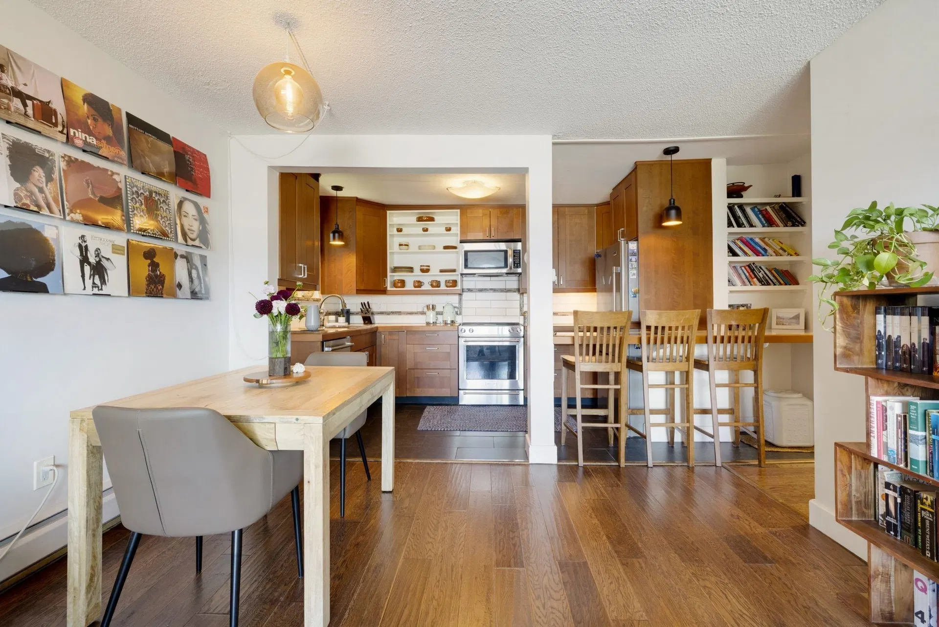 #302 – 391 7th Avenue