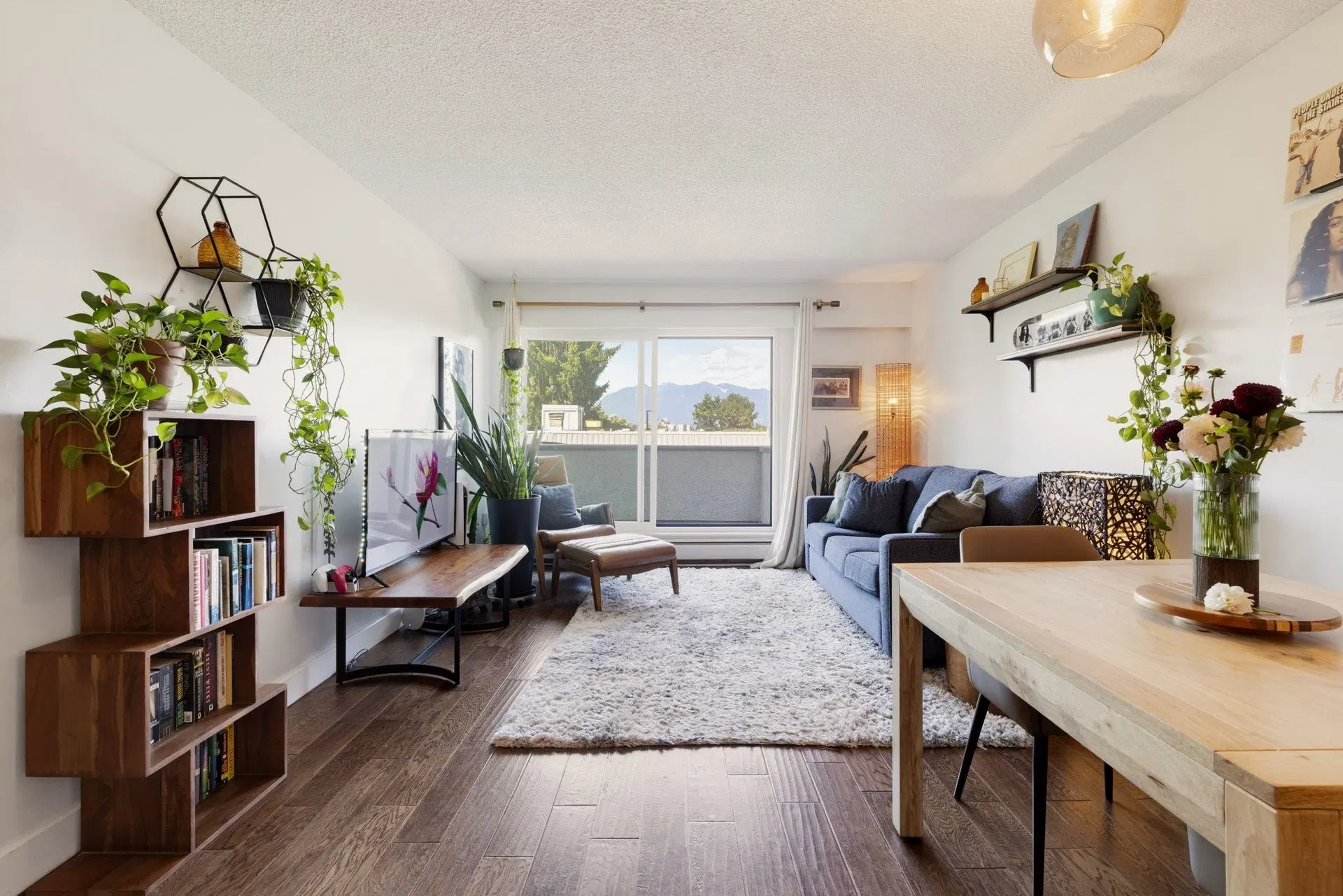 Photo 4 of 39 at #302 – 391 E 7th Avenue