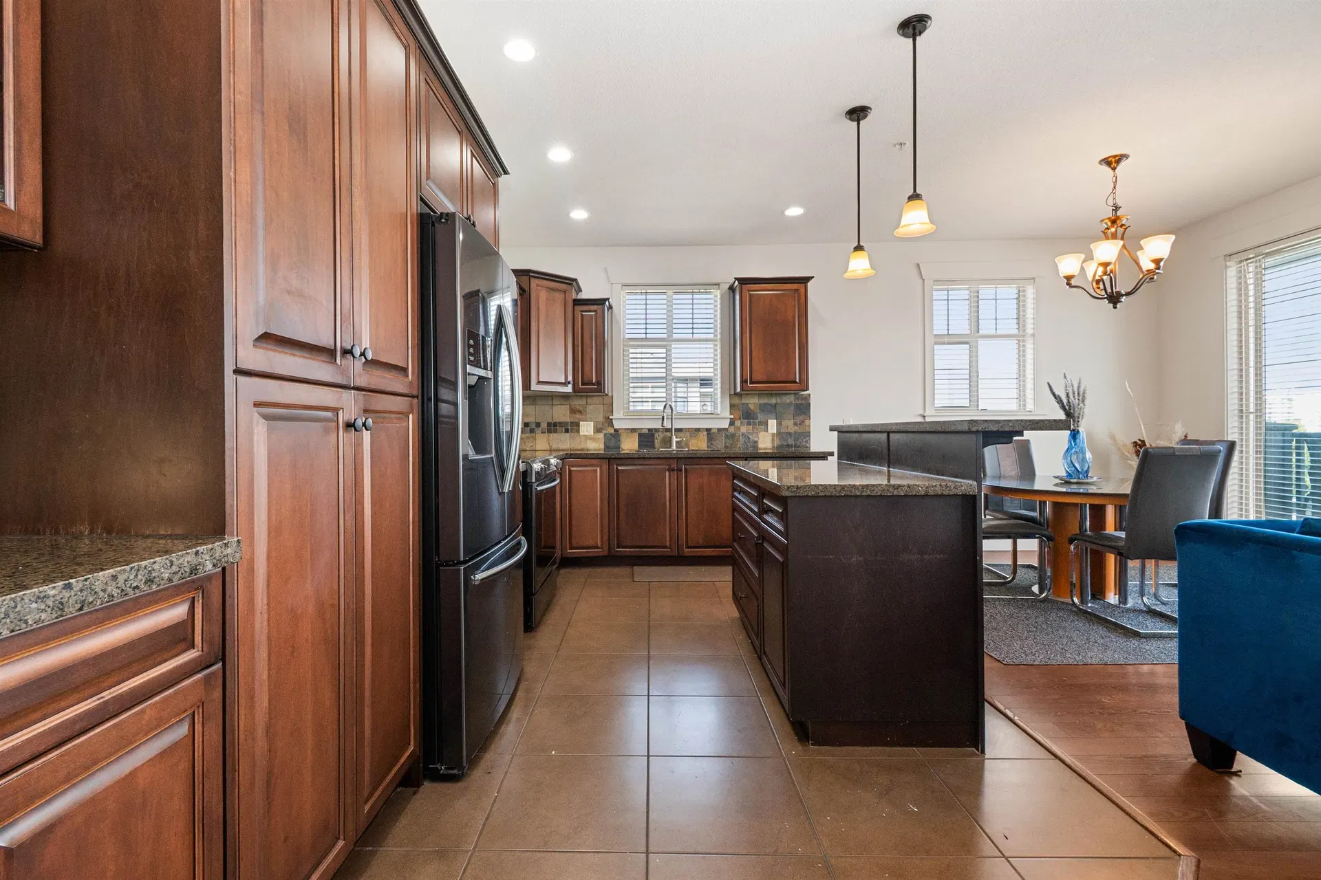 Photo 4 of 39 at #401 – 45893 Chesterfield Avenue