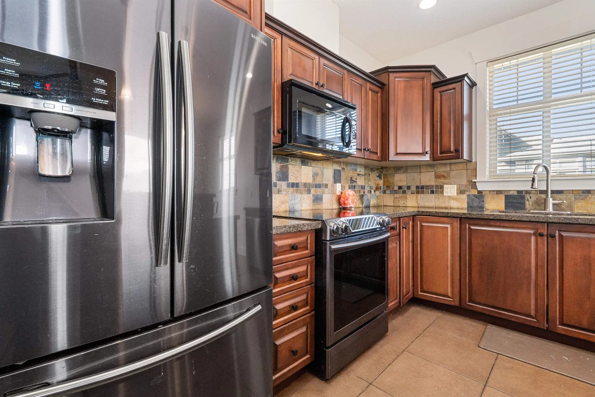 Photo 5 of 39 at #401 – 45893 Chesterfield Avenue